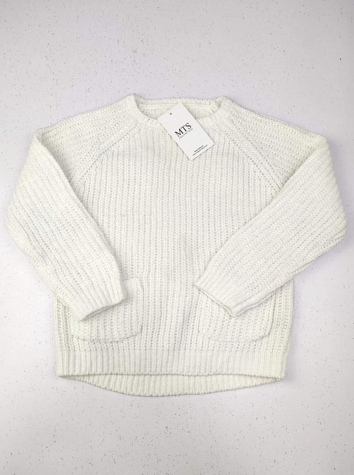 Buy online pre-used pre-loved 100% authentic & Original branded F&F (KWG-3910) available in Pakistan. Top international brands avilable.