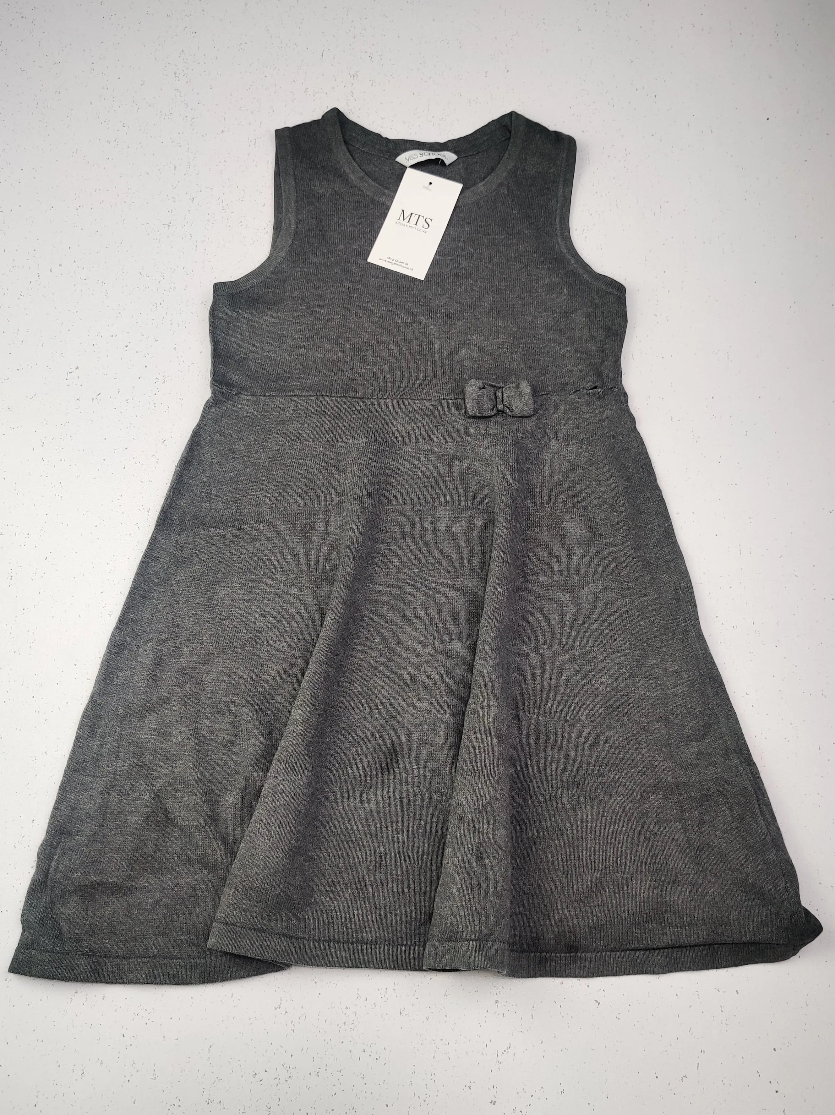 Buy online pre-used pre-loved 100% authentic & Original branded Marks & Spencer (KWG-3968) available in Pakistan. Top international brands avilable.