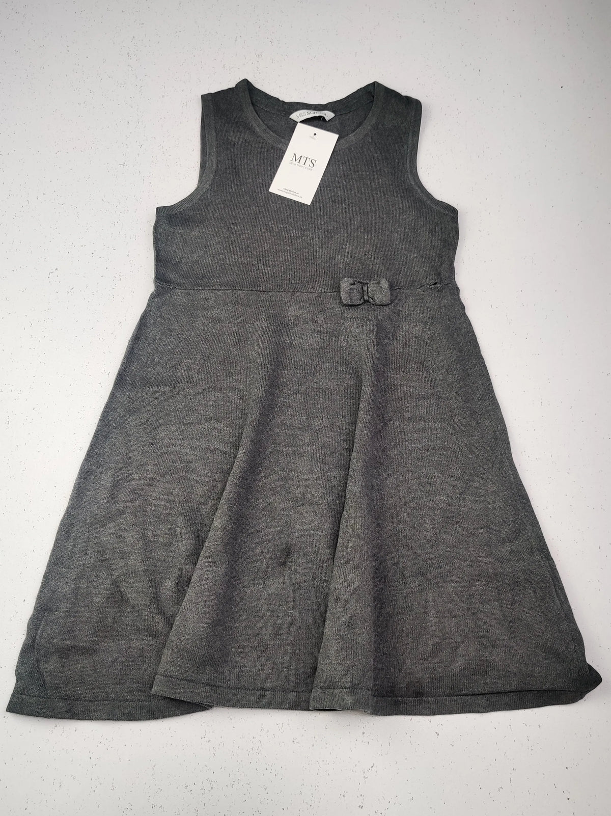 Buy online pre-used pre-loved 100% authentic & Original branded Marks & Spencer (KWG-3968) available in Pakistan. Top international brands avilable.