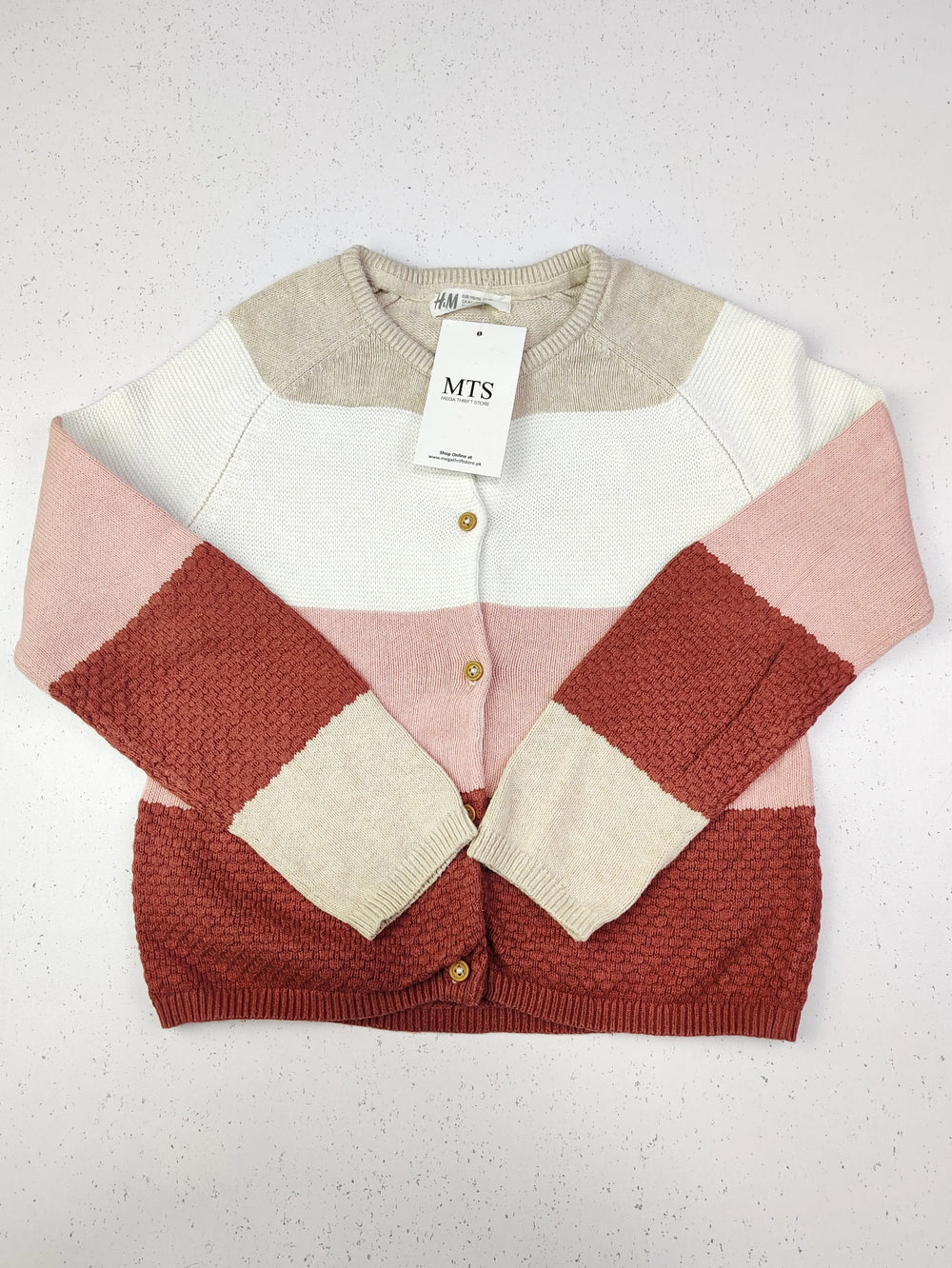 Buy online pre-used pre-loved 100% authentic & Original branded H&M (KWG-4004) available in Pakistan. Top international brands avilable.