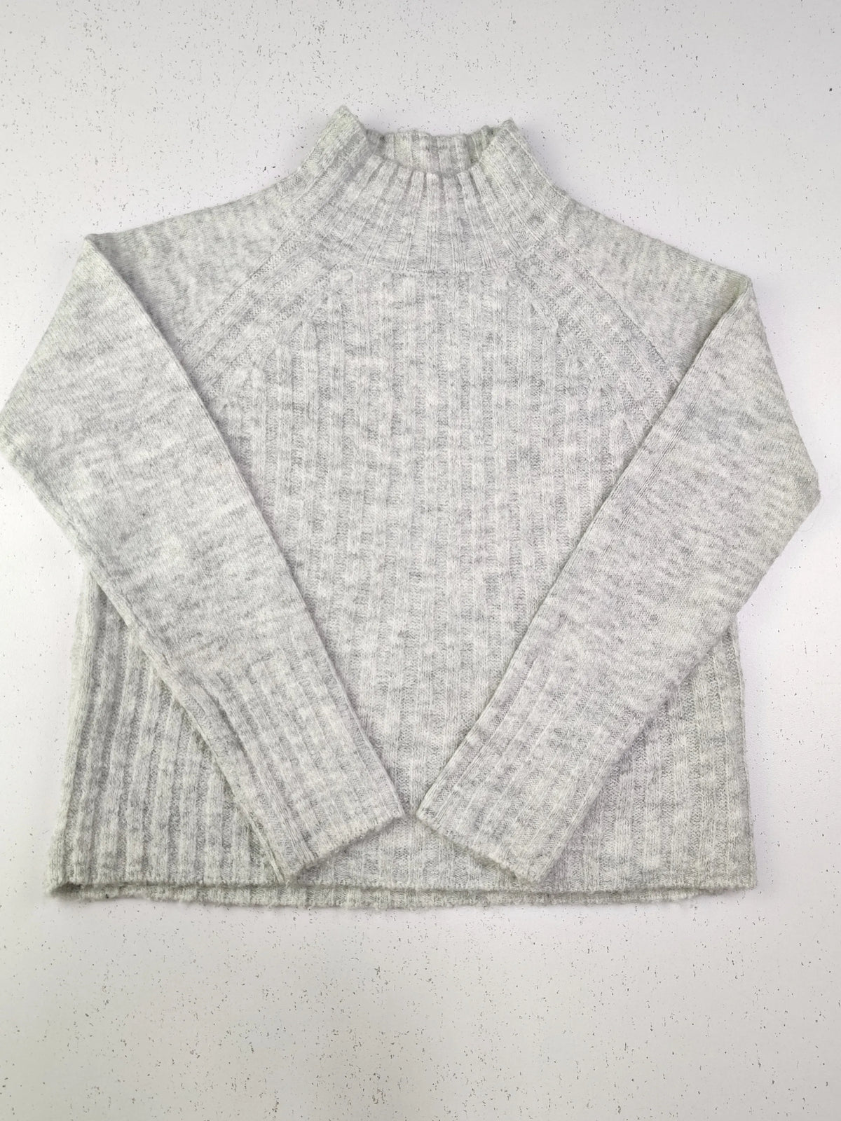 Buy online pre-used pre-loved 100% authentic & Original branded Primark (KWG-4088) available in Pakistan. Top international brands avilable.