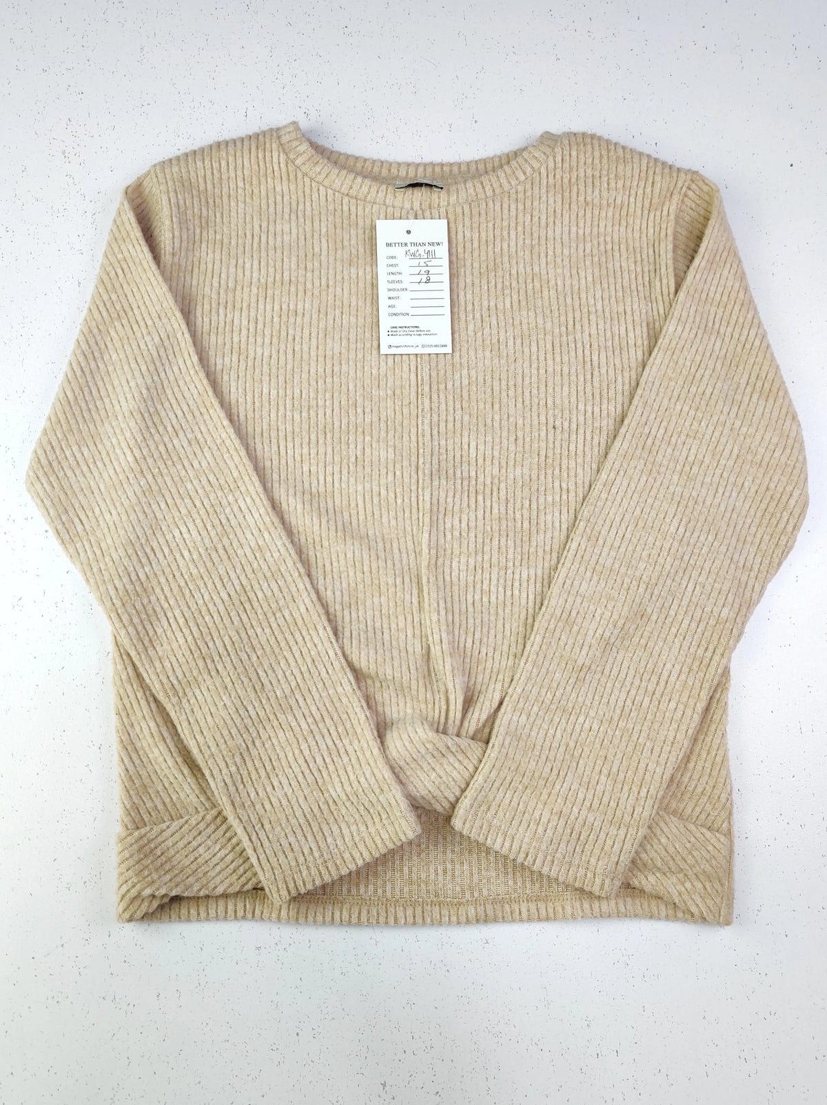 Buy online pre-used pre-loved 100% authentic & Original branded F&F (KWG-4111) available in Pakistan. Top international brands avilable.