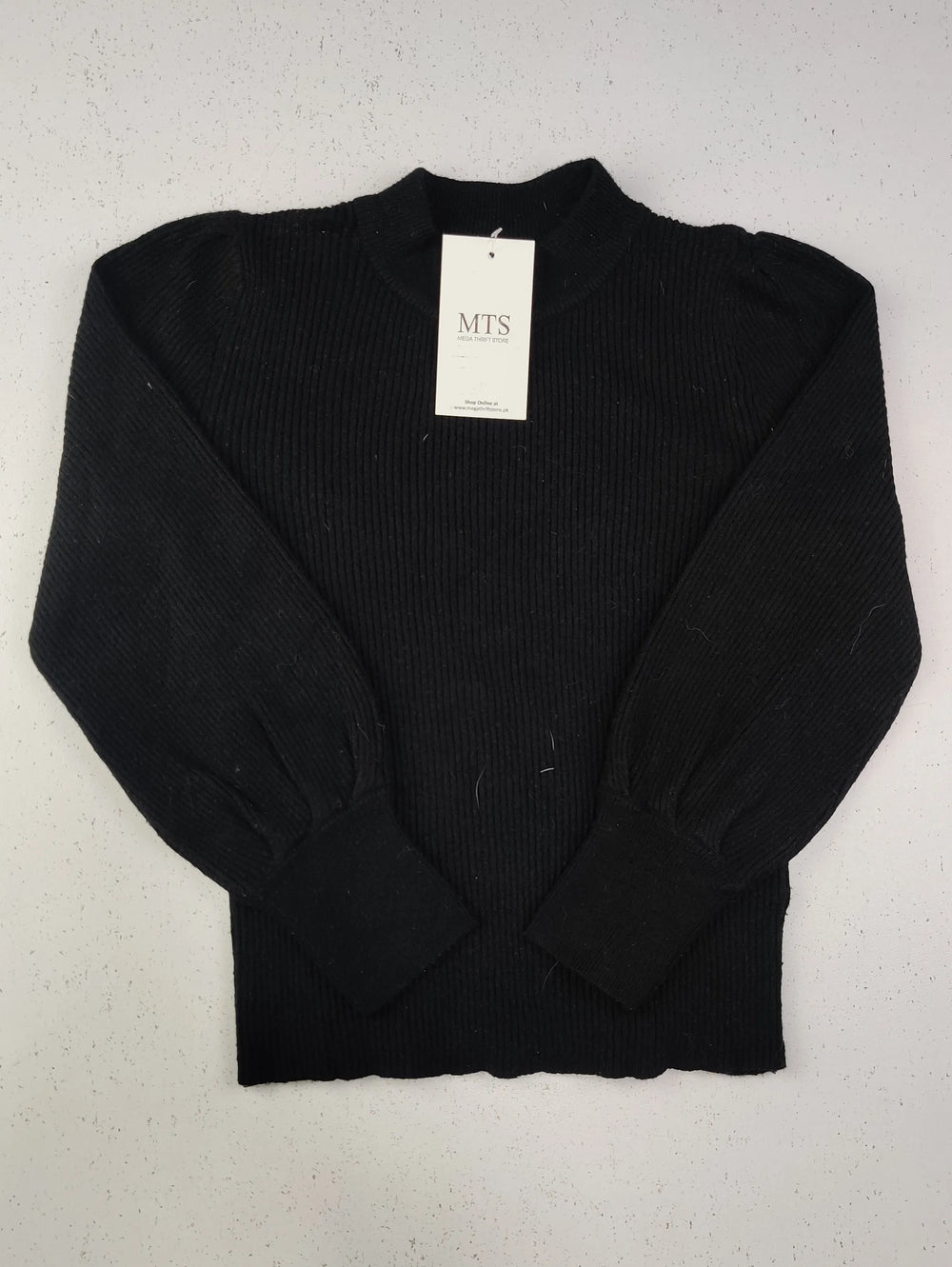 Buy online pre-used pre-loved 100% authentic & Original branded F&F (KWG-4115) available in Pakistan. Top international brands avilable.