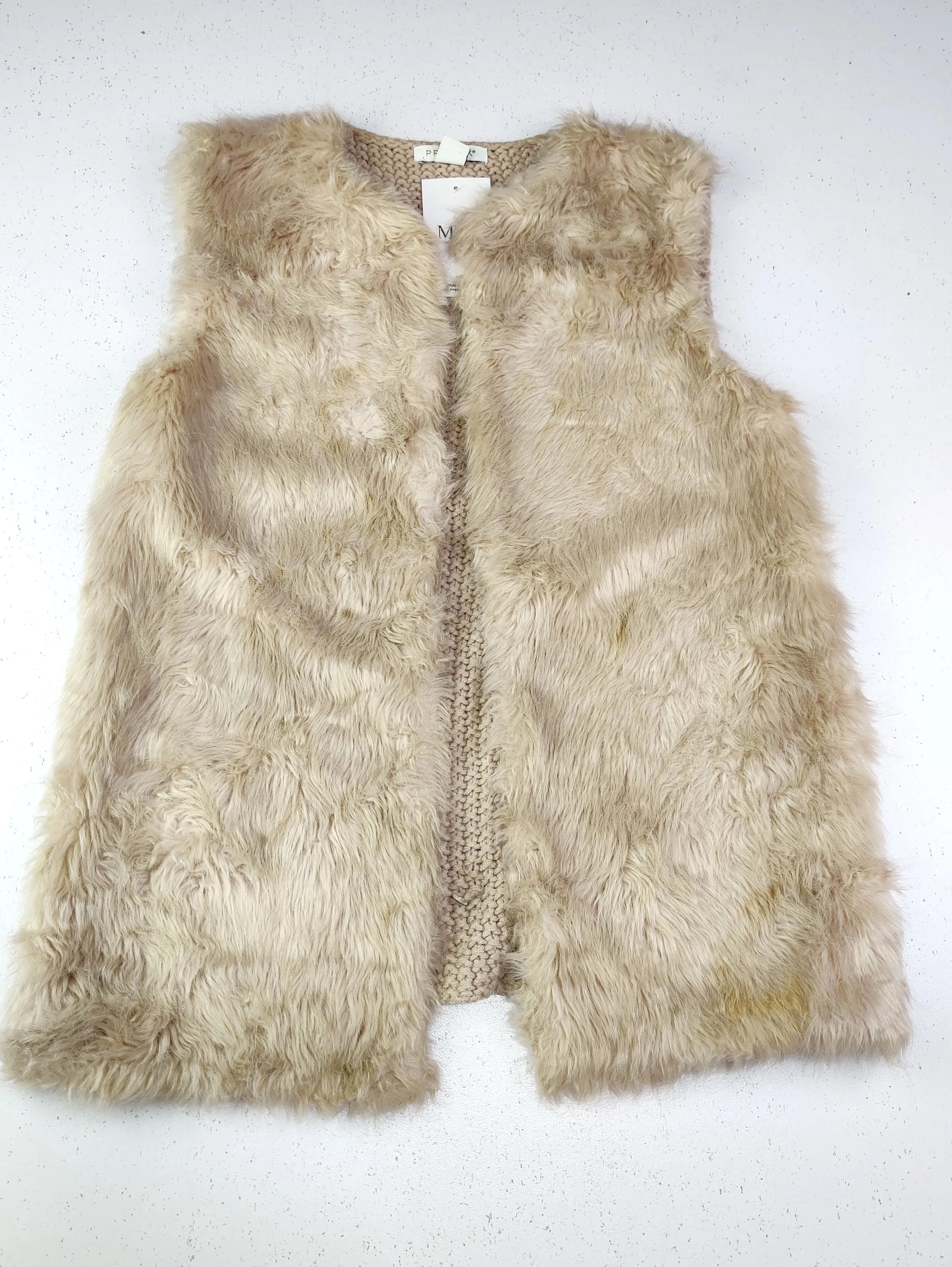 Buy online pre-used pre-loved 100% authentic & Original branded Primark (KWG-4340) available in Pakistan. Top international brands avilable.