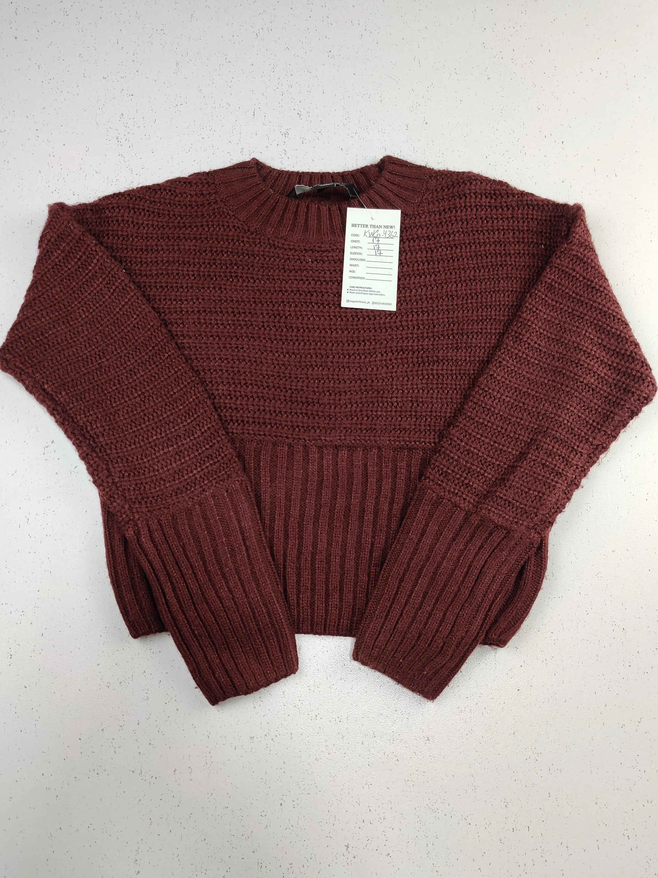Buy online pre-used pre-loved 100% authentic & Original branded New Look 915 (KWG-4362) available in Pakistan. Top international brands avilable.