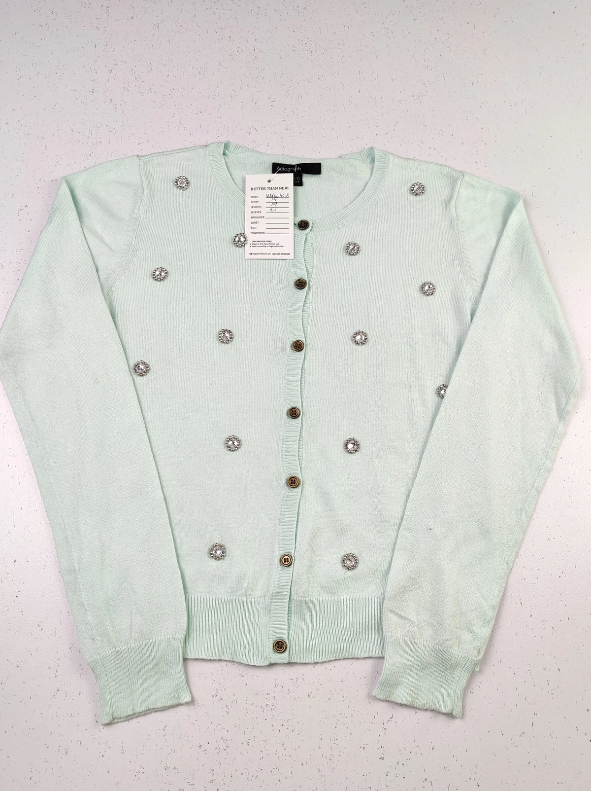 Buy online pre-used pre-loved 100% authentic & Original branded Marks & Spencer (KWG-4518) available in Pakistan. Top international brands avilable.