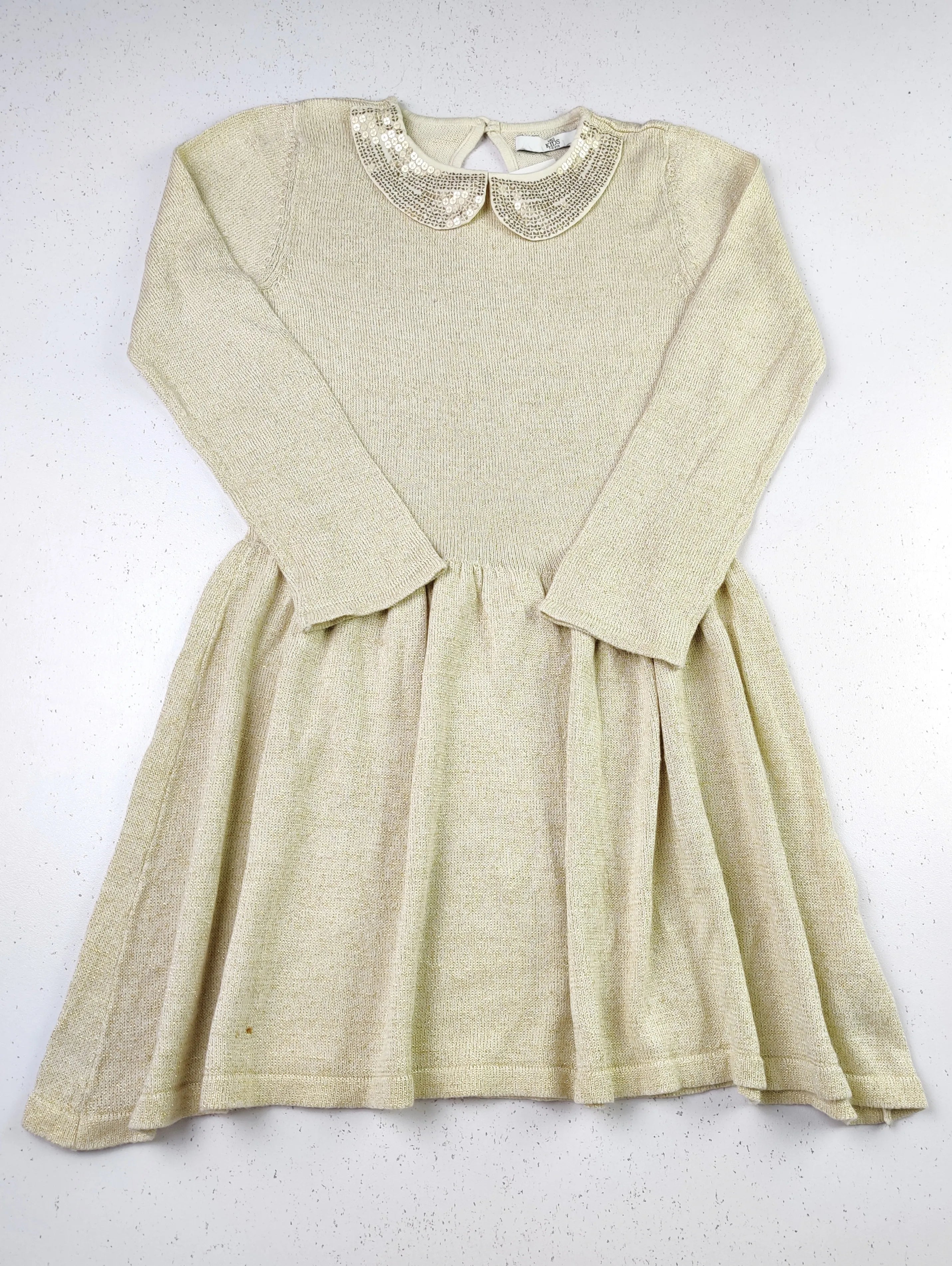 Buy online pre-used pre-loved 100% authentic & Original branded Marks & Spencer (KWG-4632) available in Pakistan. Top international brands avilable.