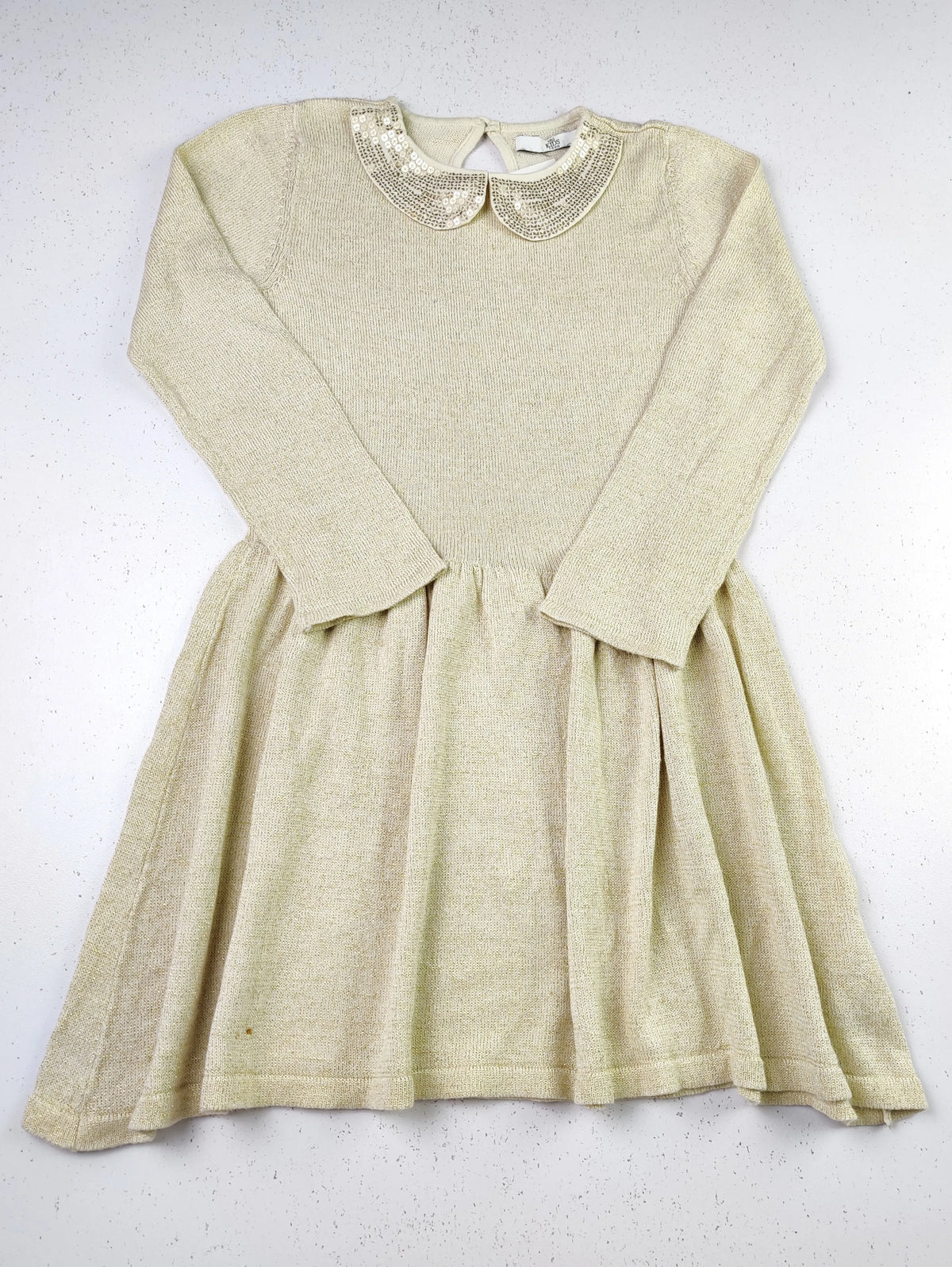 Buy online pre-used pre-loved 100% authentic & Original branded Marks & Spencer (KWG-4632) available in Pakistan. Top international brands avilable.