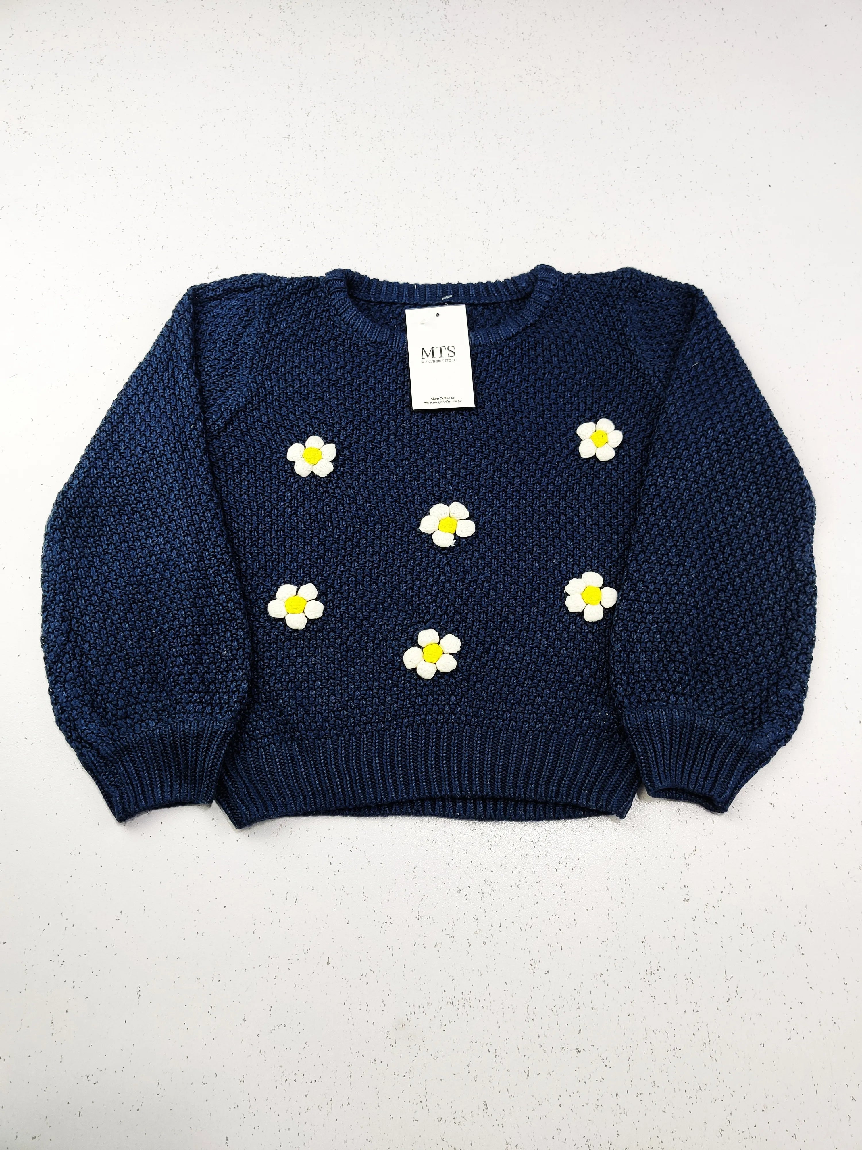 Buy online pre-used pre-loved 100% authentic & Original branded Dunnes Stores (KWG-4697) available in Pakistan. Top international brands avilable.