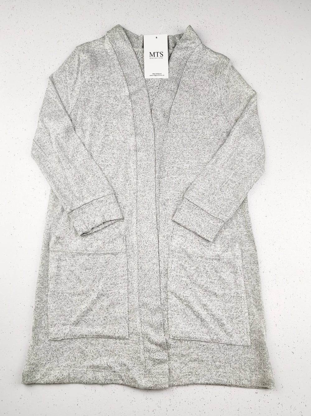 Buy online pre-used pre-loved 100% authentic & Original branded F&F (KWG-4718) available in Pakistan. Top international brands avilable.