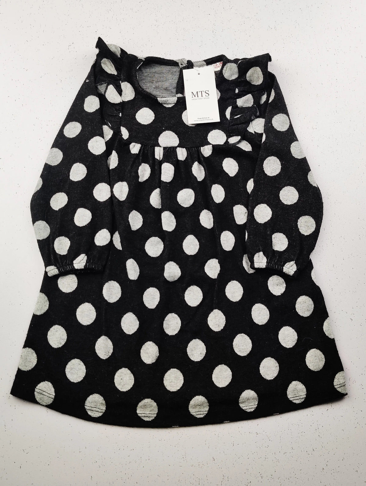 Buy online pre-used pre-loved 100% authentic & Original branded Zara (KWG-4778) available in Pakistan. Top international brands avilable.