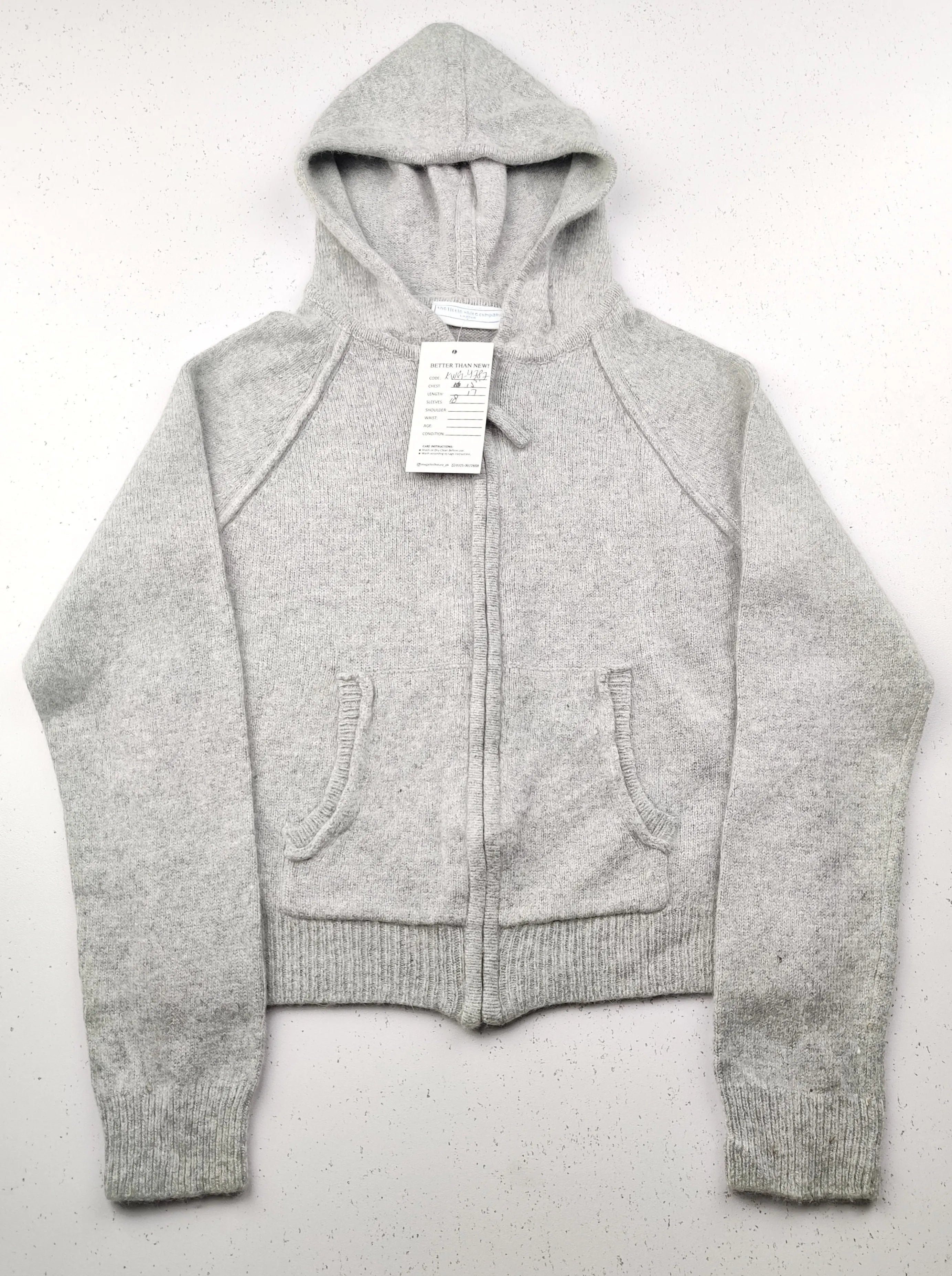 Buy online pre-used pre-loved 100% authentic & Original branded The Little White Company (KWG-4787) available in Pakistan. Top international brands avilable.