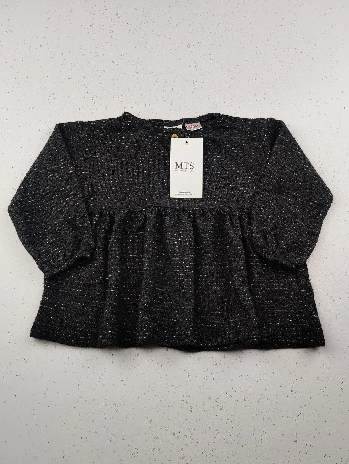 Buy online pre-used pre-loved 100% authentic & Original branded Zara (KWG-4835) available in Pakistan. Top international brands avilable.