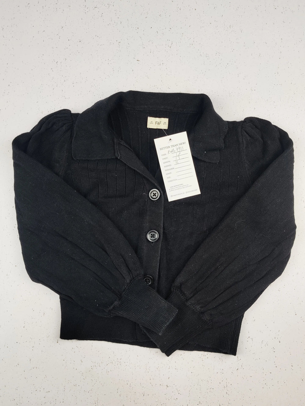 Buy online pre-used pre-loved 100% authentic & Original branded F&F (KWG-4911) available in Pakistan. Top international brands avilable.