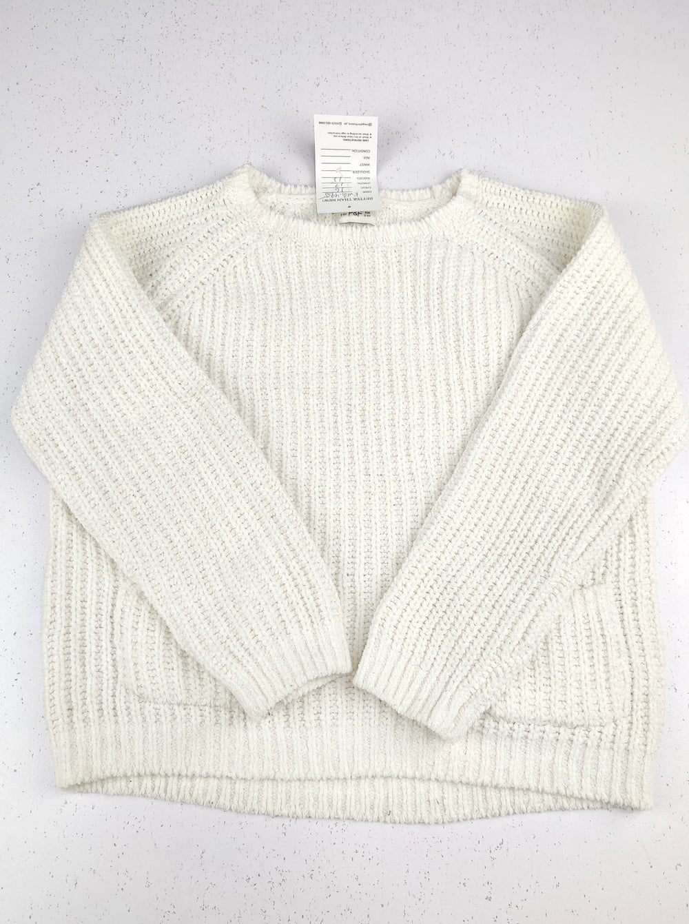 Buy online pre-used pre-loved 100% authentic & Original branded F&F (KWG-4935) available in Pakistan. Top international brands avilable.