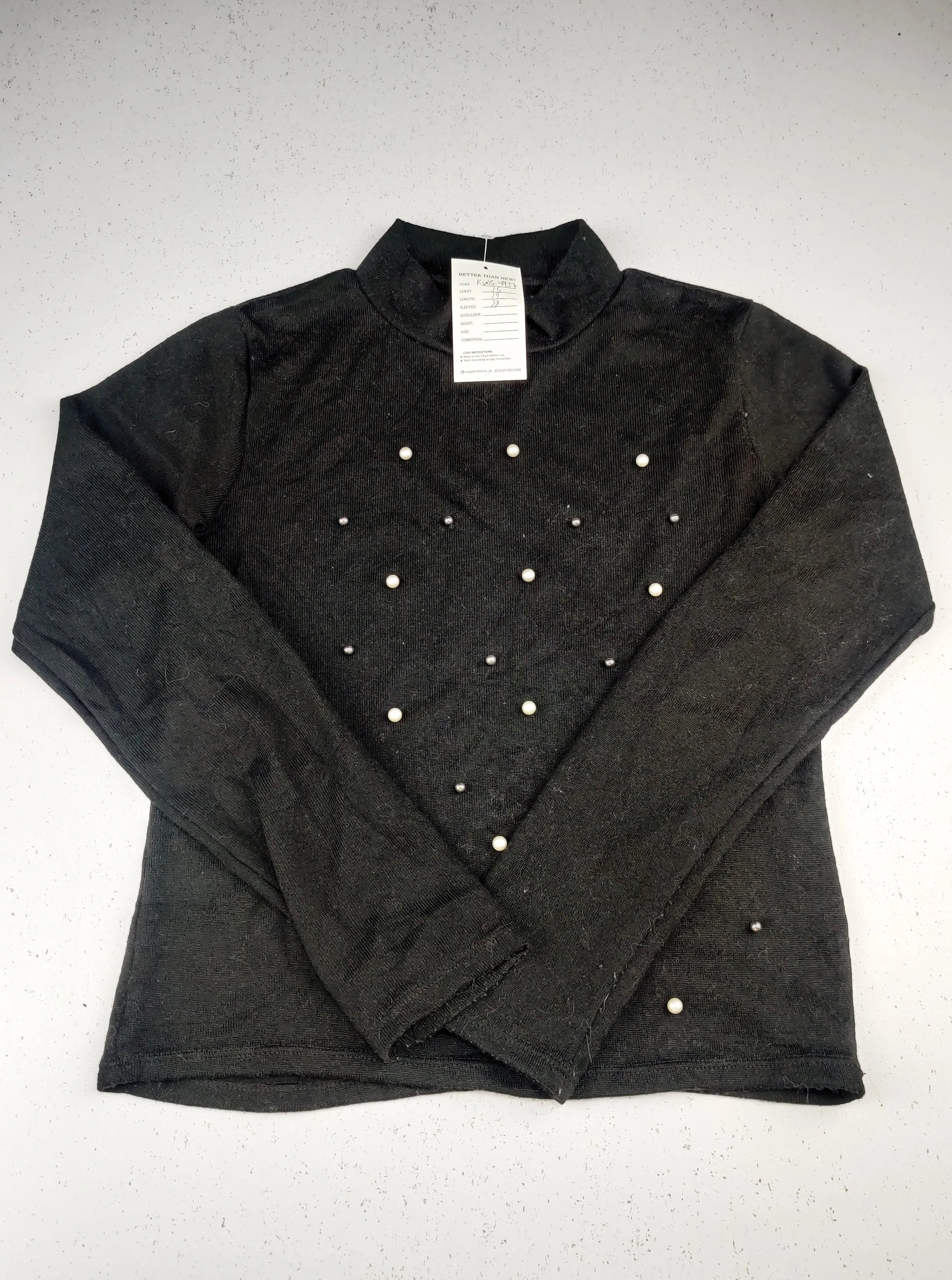 Buy online pre-used pre-loved 100% authentic & Original branded Unknown Brand (KWG-4937) available in Pakistan. Top international brands avilable.