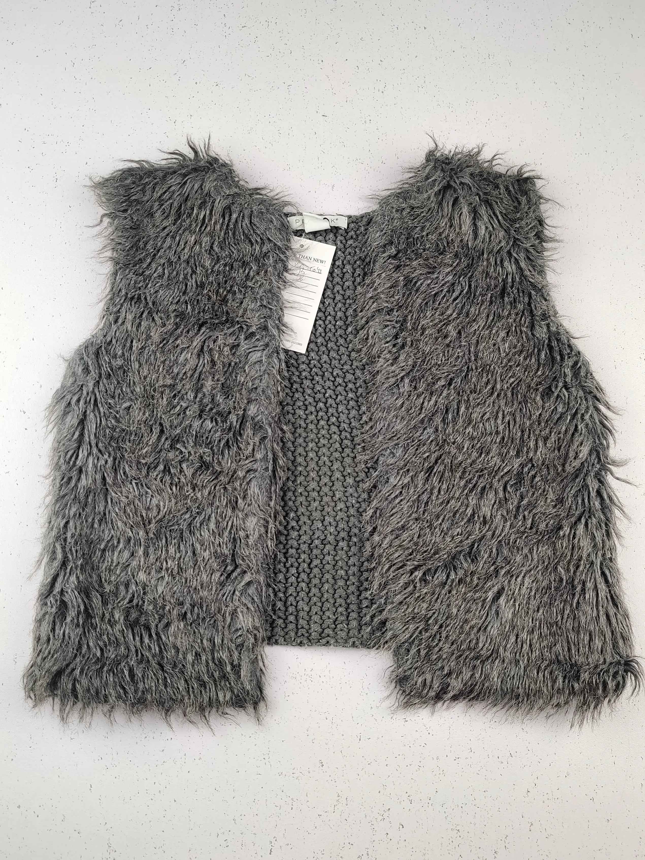 Buy online pre-used pre-loved 100% authentic & Original branded Primark (KWG-5043) available in Pakistan. Top international brands avilable.