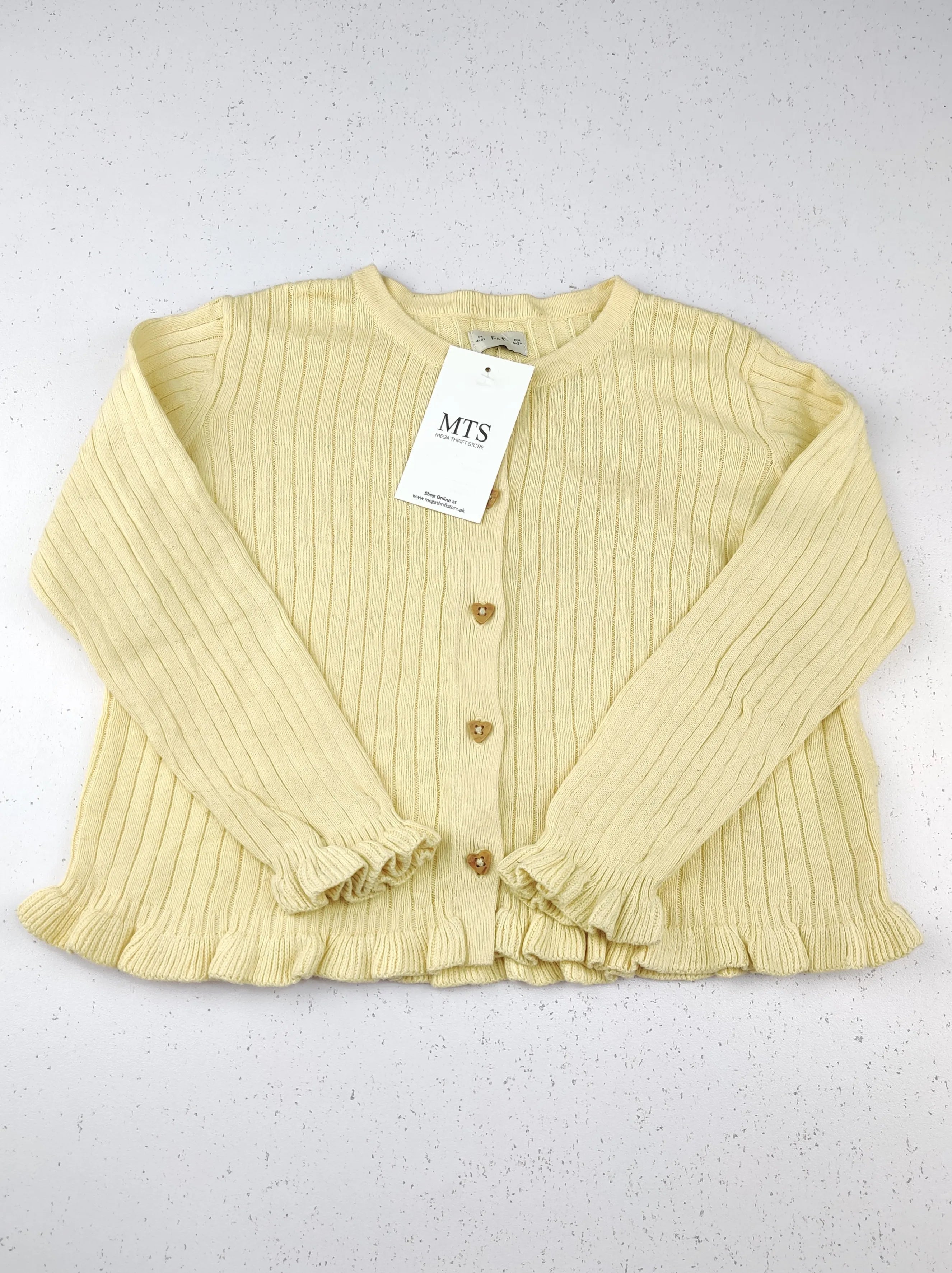 Buy online pre-used pre-loved 100% authentic & Original branded F&F (KWG-5133) available in Pakistan. Top international brands avilable.
