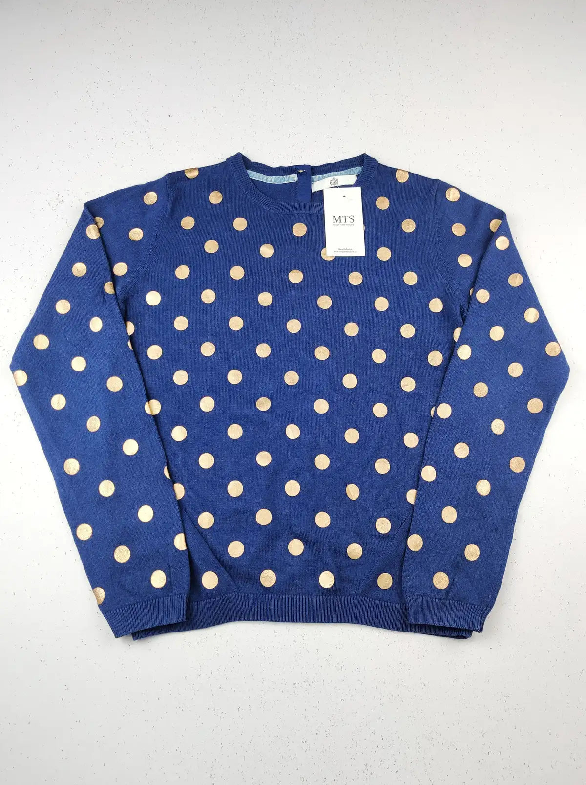 Buy online pre-used pre-loved 100% authentic & Original branded Marks & Spencer (KWG-5529) available in Pakistan. Top international brands avilable.