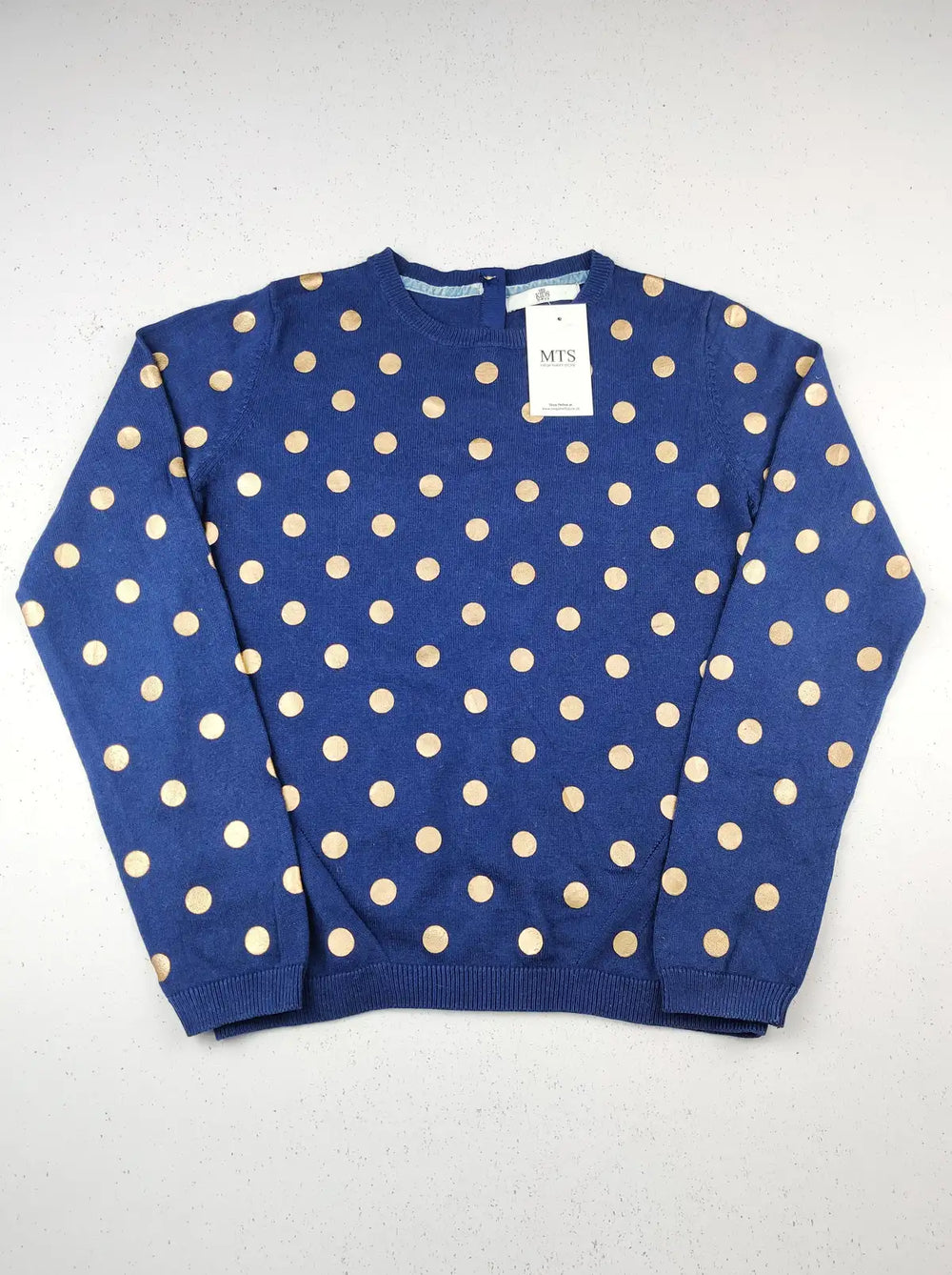 Buy online pre-used pre-loved 100% authentic & Original branded Marks & Spencer (KWG-5529) available in Pakistan. Top international brands avilable.