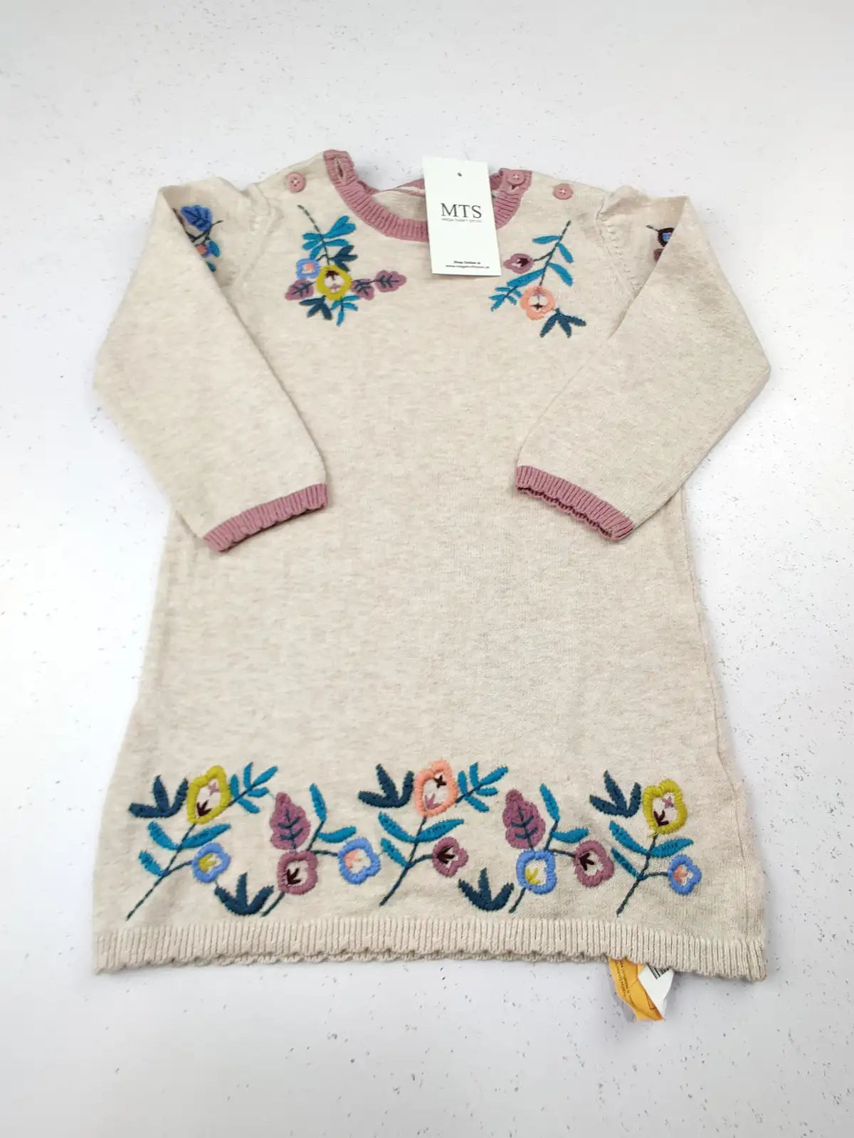 Buy online pre-used pre-loved 100% authentic & Original branded Tu (KWG-5864) available in Pakistan. Top international brands avilable.