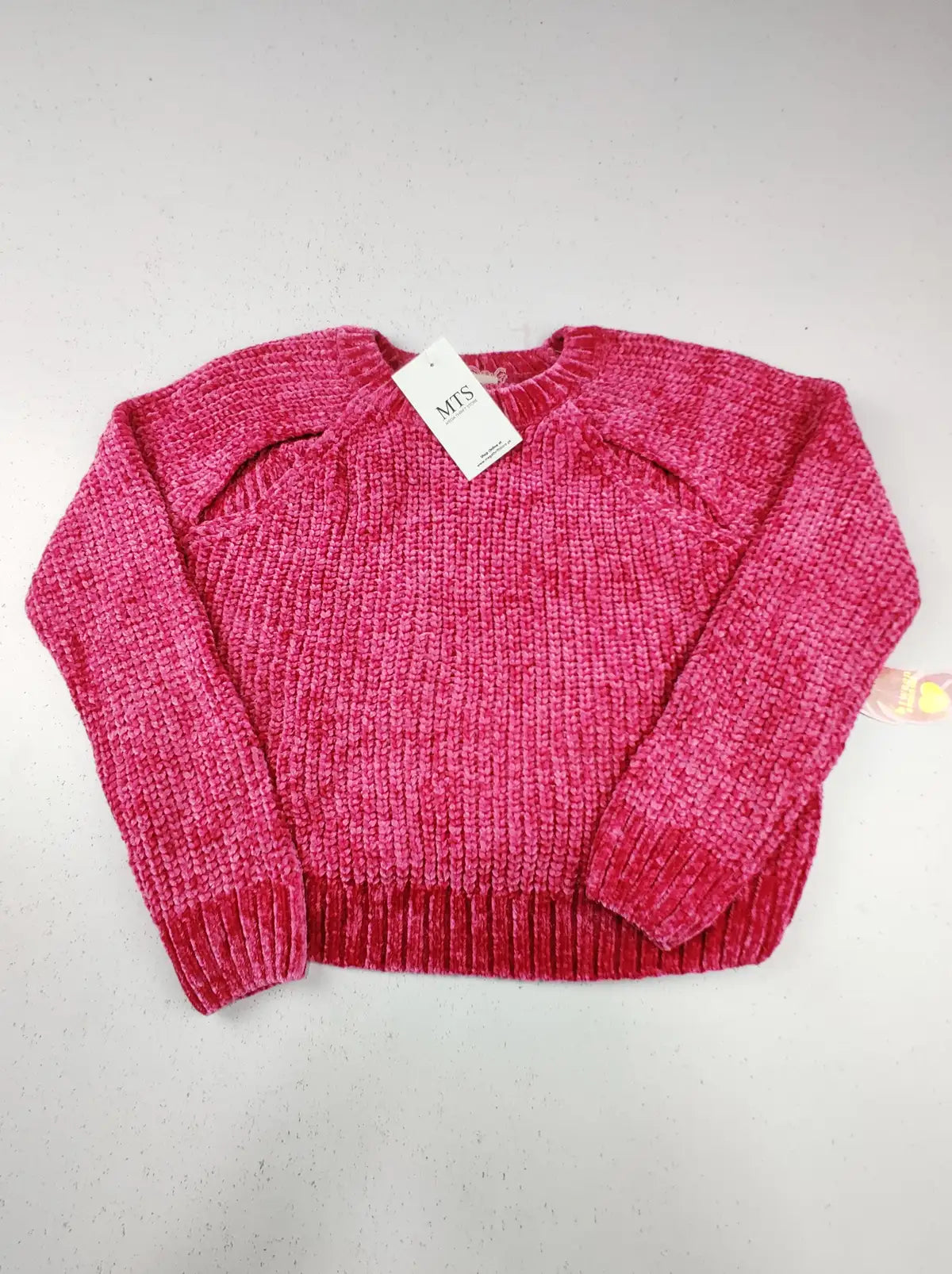 Buy online pre-used pre-loved 100% authentic & Original branded Btween (KWG-6028) available in Pakistan. Top international brands avilable.