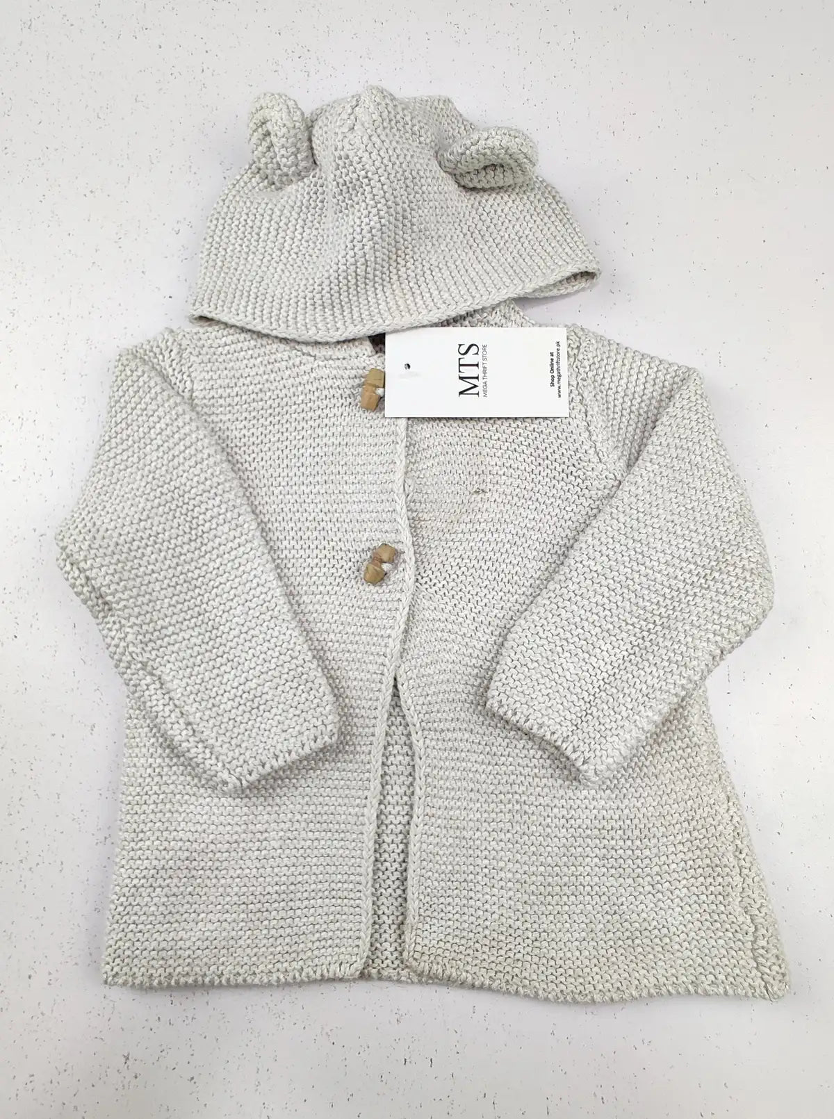 Buy online pre-used pre-loved 100% authentic & Original branded Fred & Flo (KWG-6037) available in Pakistan. Top international brands avilable.