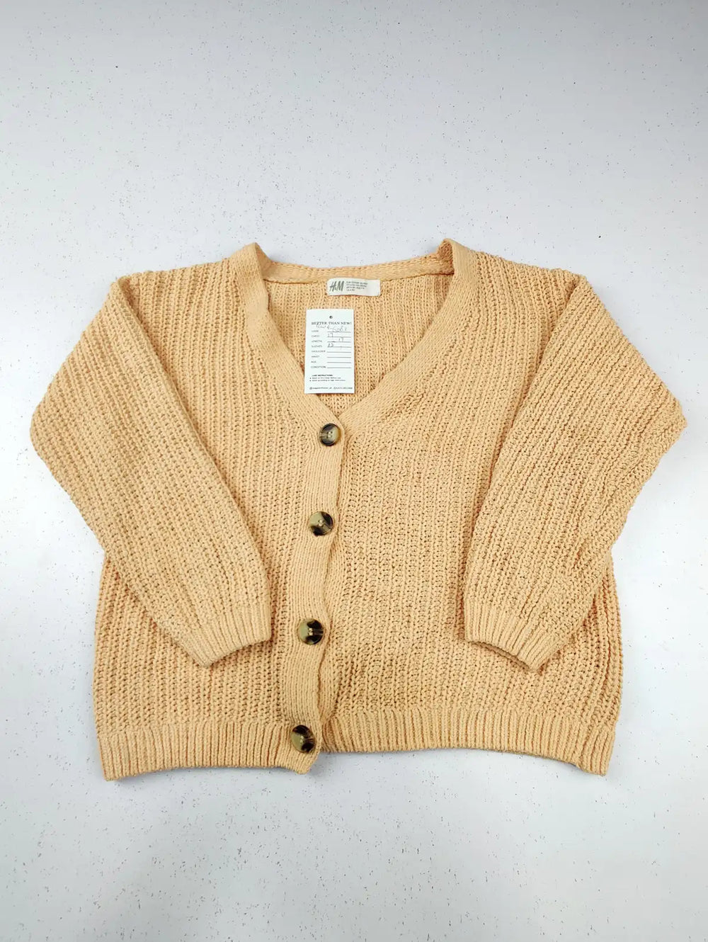 Buy online pre-used pre-loved 100% authentic & Original branded H&M (KWG-6082) available in Pakistan. Top international brands avilable.