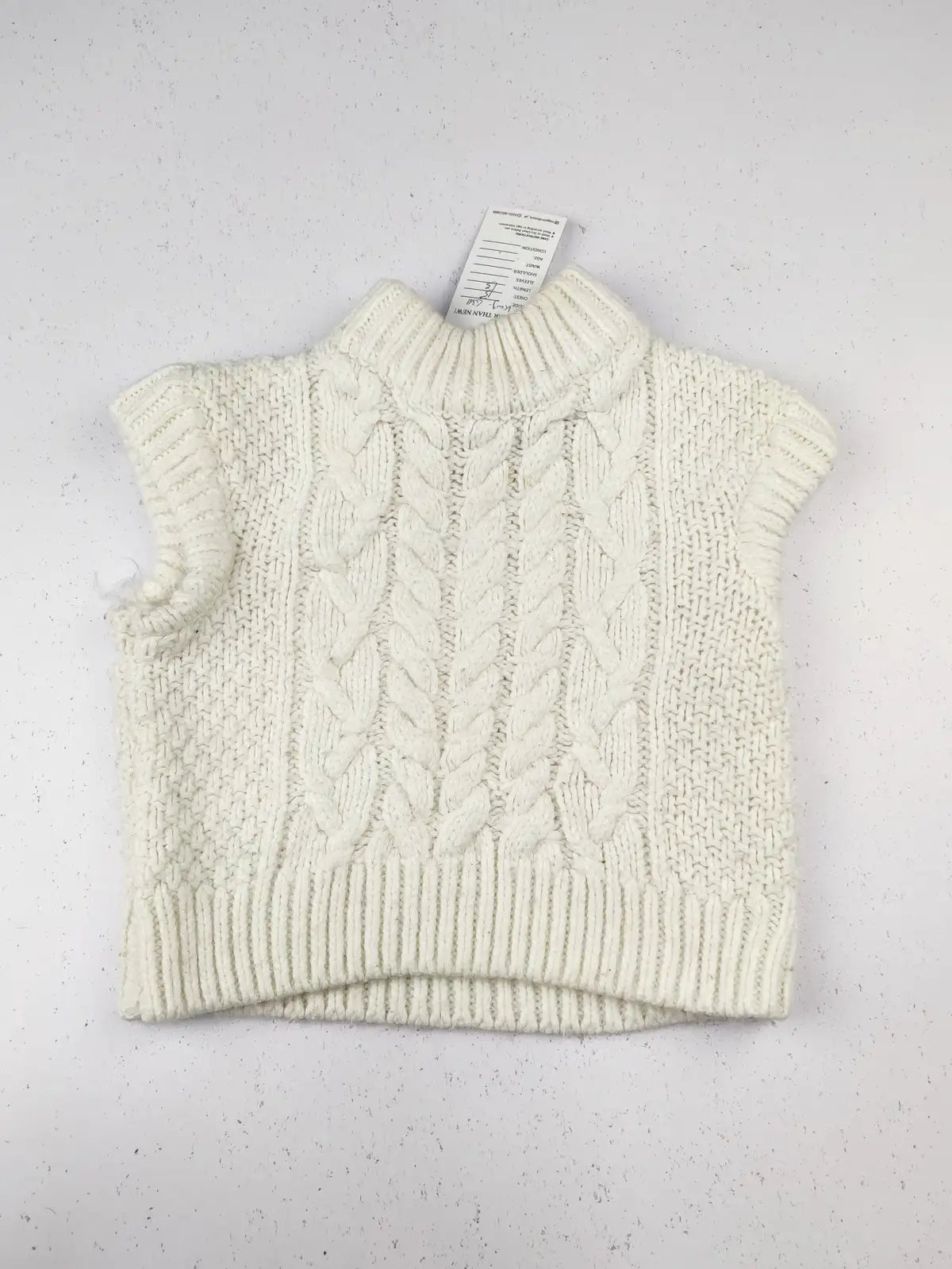 Buy online pre-used pre-loved 100% authentic & Original branded Max (KWG-6361) available in Pakistan. Top international brands avilable.