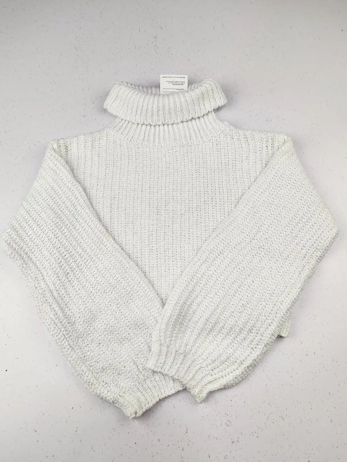 Buy online pre-used pre-loved 100% authentic & Original branded Shein (KWG-6363) available in Pakistan. Top international brands avilable.