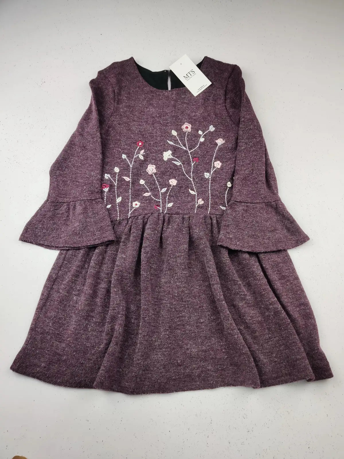 Buy online pre-used pre-loved 100% authentic & Original branded Dunnes Stores (KWG-6411) available in Pakistan. Top international brands avilable.