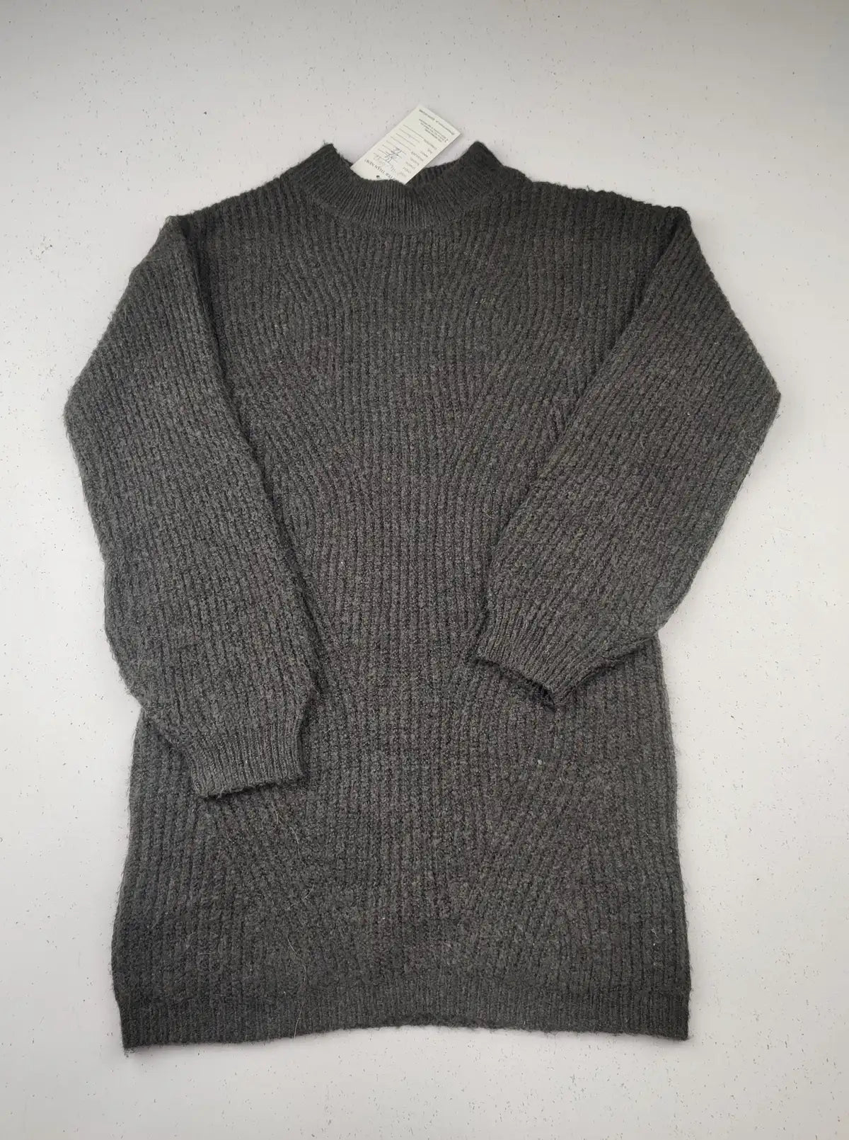 Buy online pre-used pre-loved 100% authentic & Original branded Primark (KWG-6442) available in Pakistan. Top international brands avilable.