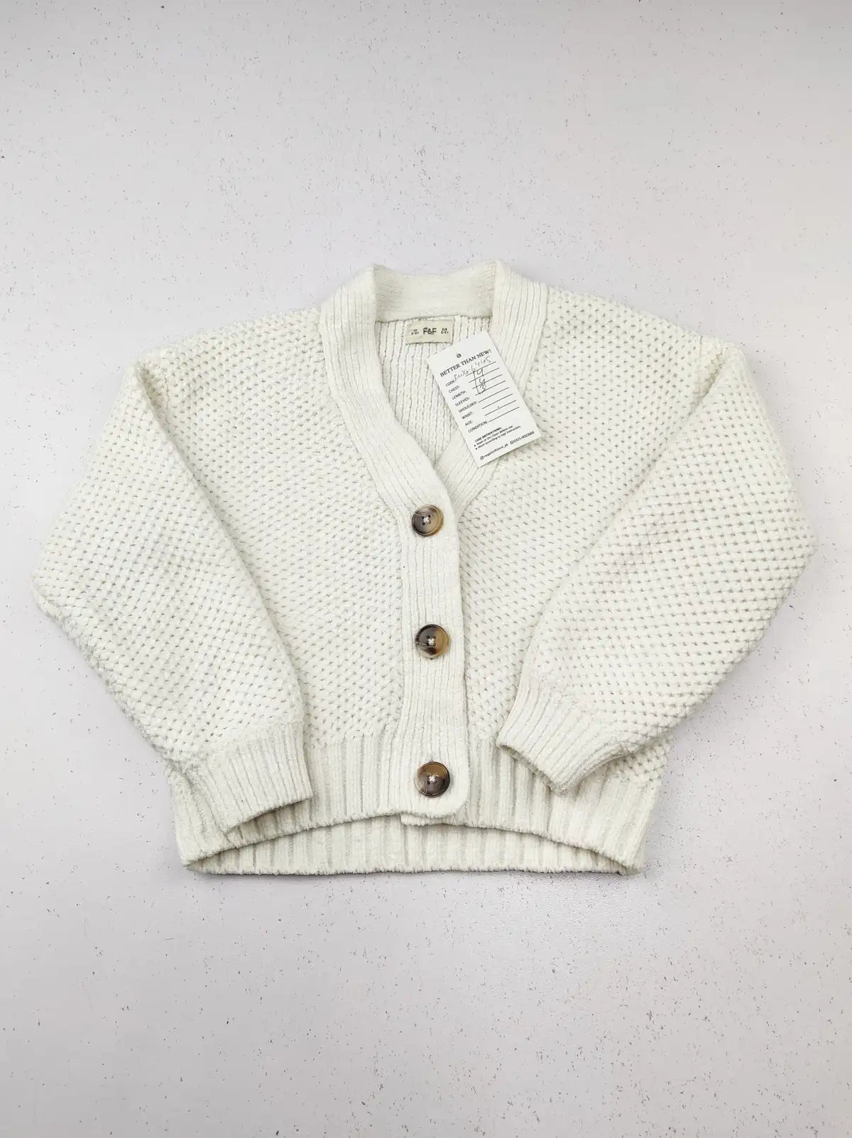 Buy online pre-used pre-loved 100% authentic & Original branded F&F (KWG-6445) available in Pakistan. Top international brands avilable.