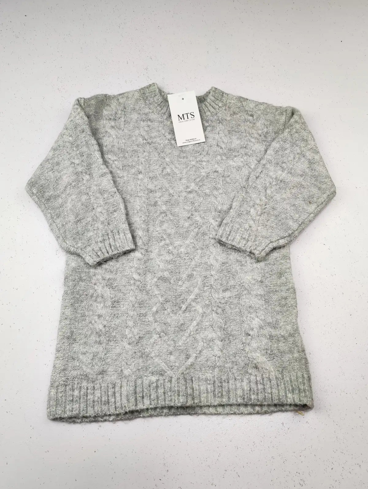 Buy online pre-used pre-loved 100% authentic & Original branded Unknown Brand (KWG-6636) available in Pakistan. Top international brands avilable.