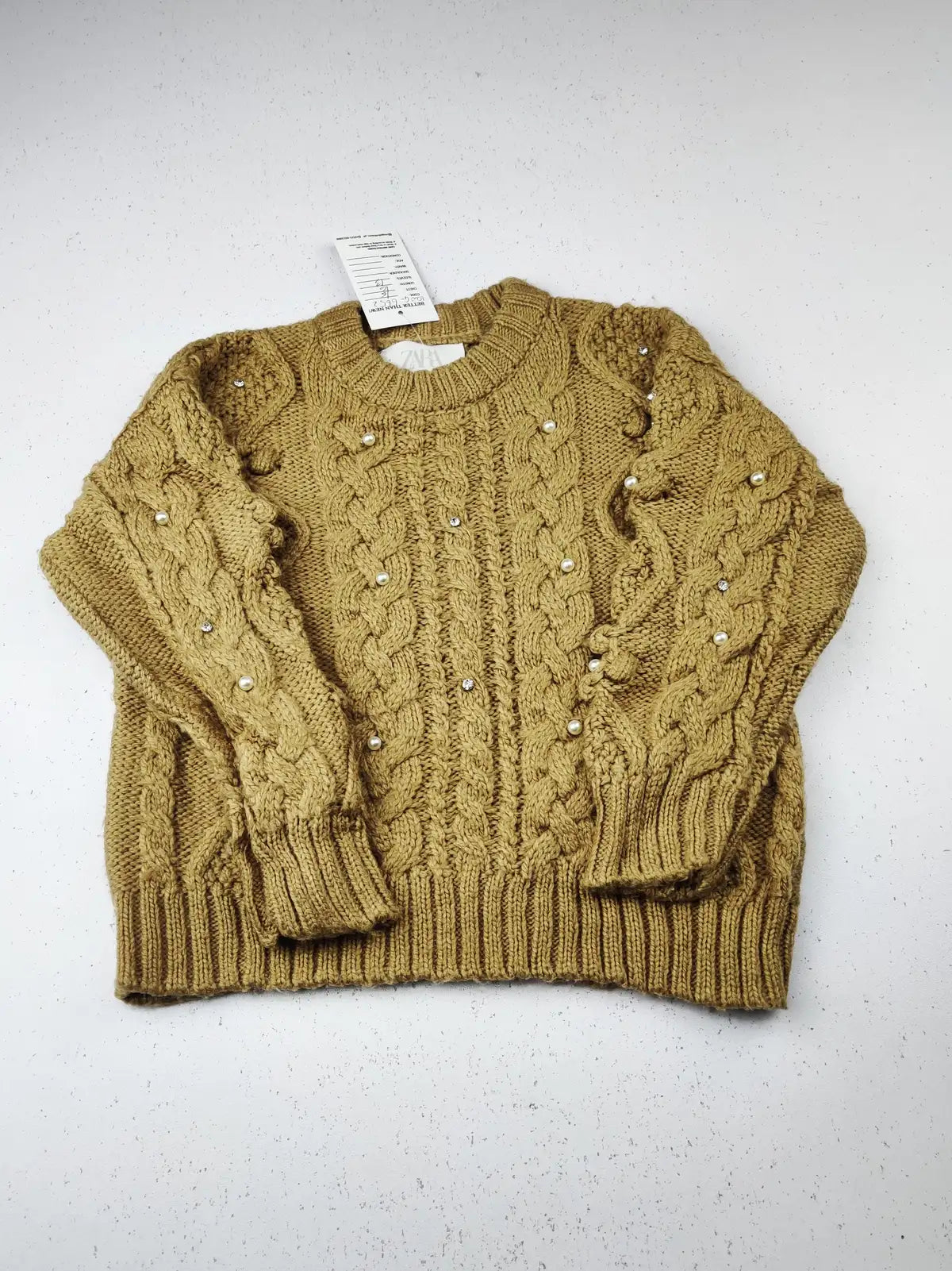 Buy online pre-used pre-loved 100% authentic & Original branded Zara (KWG-6652) available in Pakistan. Top international brands avilable.