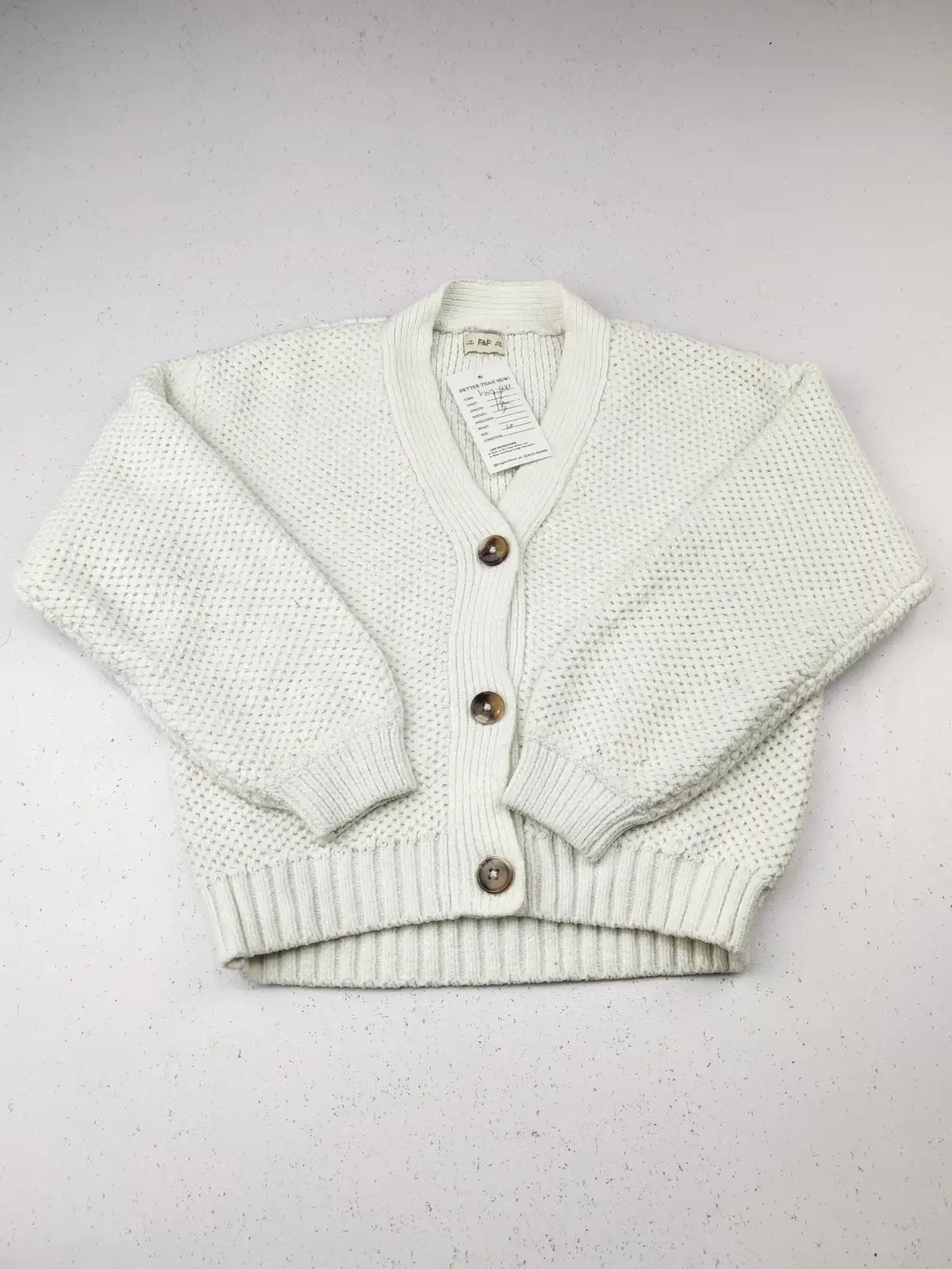 Buy online pre-used pre-loved 100% authentic & Original branded F&F (KWG-6683) available in Pakistan. Top international brands avilable.