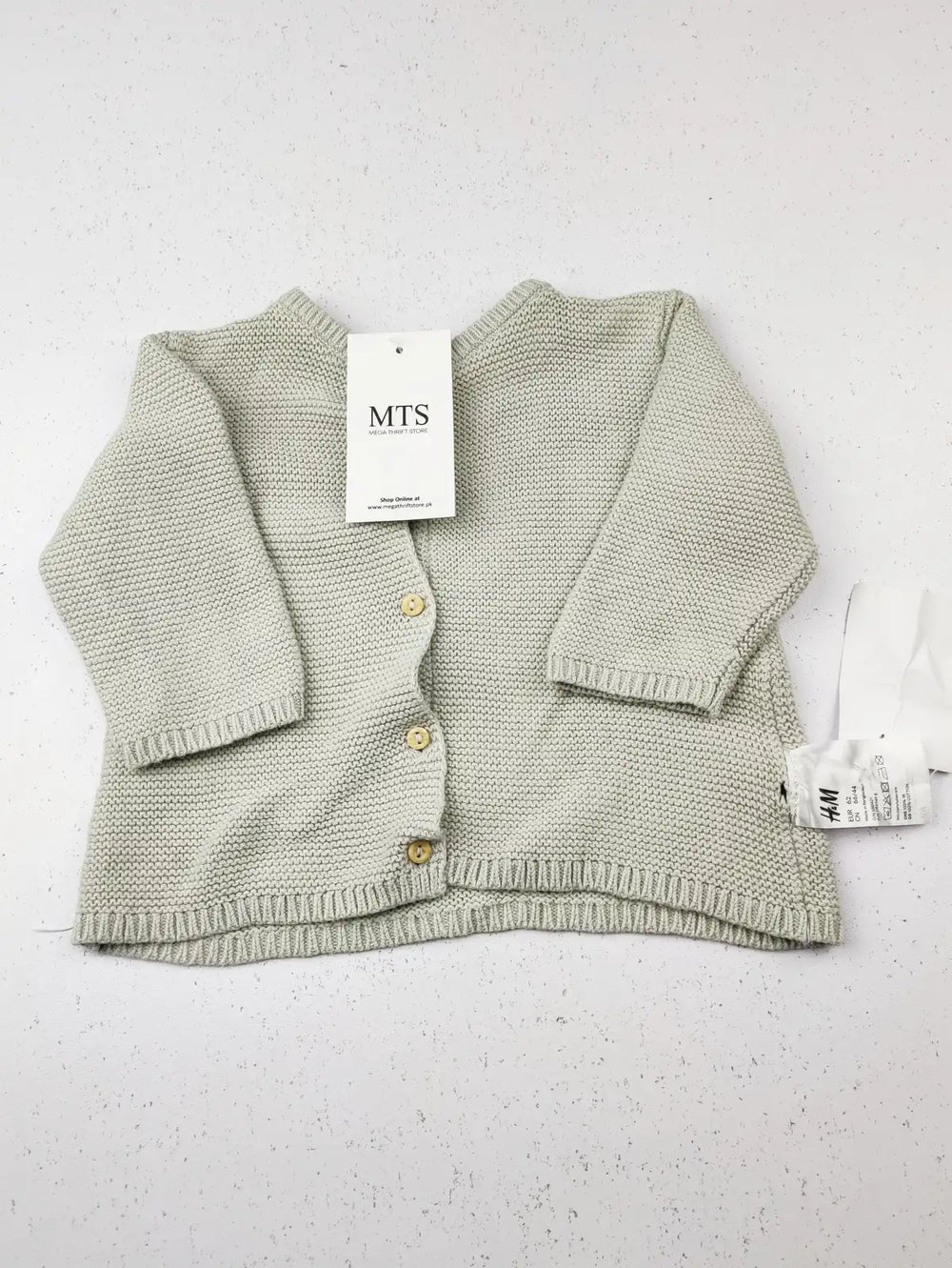 Buy online pre-used pre-loved 100% authentic & Original branded H&M (KWG-6715) available in Pakistan. Top international brands avilable.