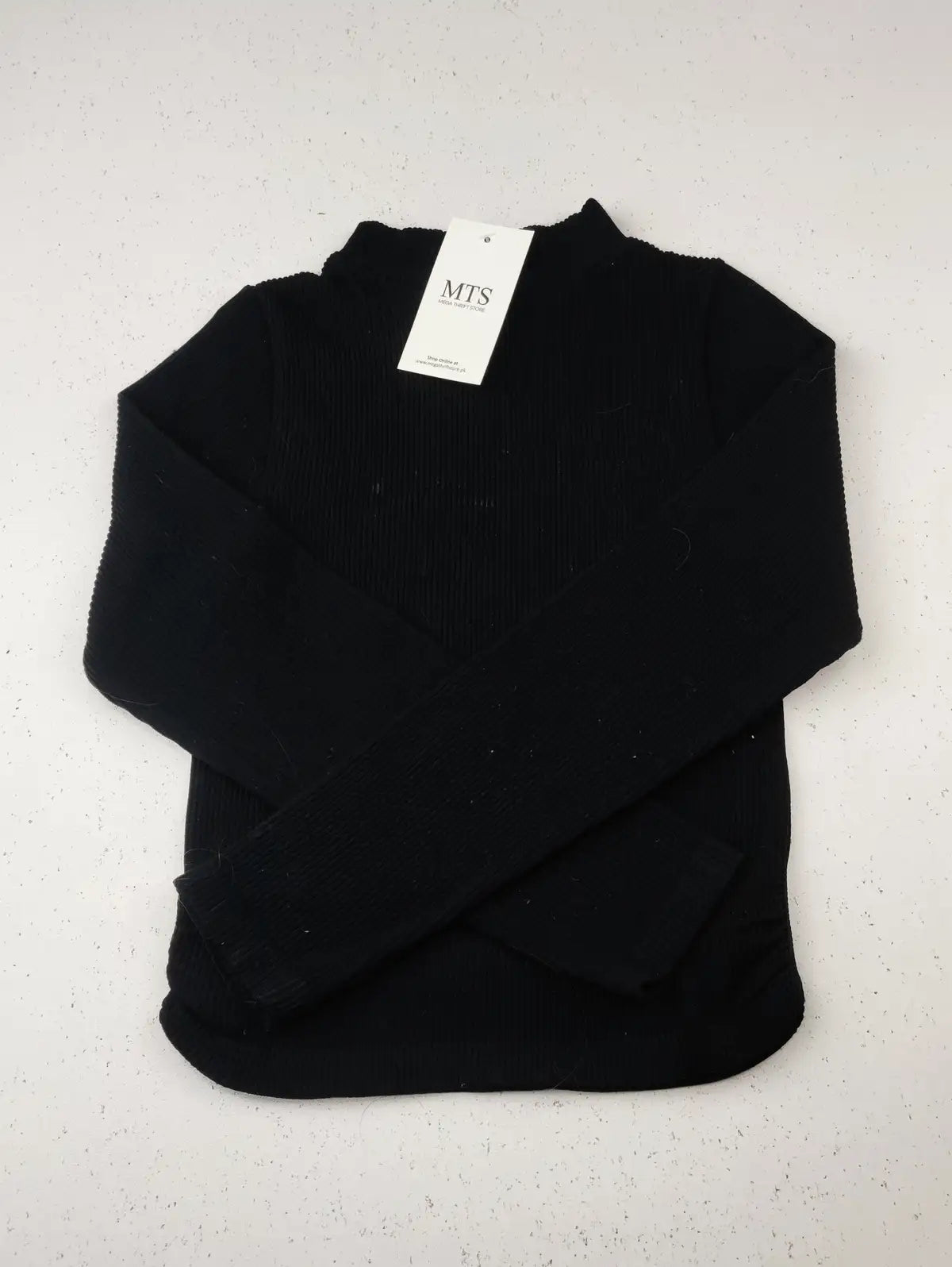 Buy online pre-used pre-loved 100% authentic & Original branded Unknown Brand (KWG-6720) available in Pakistan. Top international brands avilable.