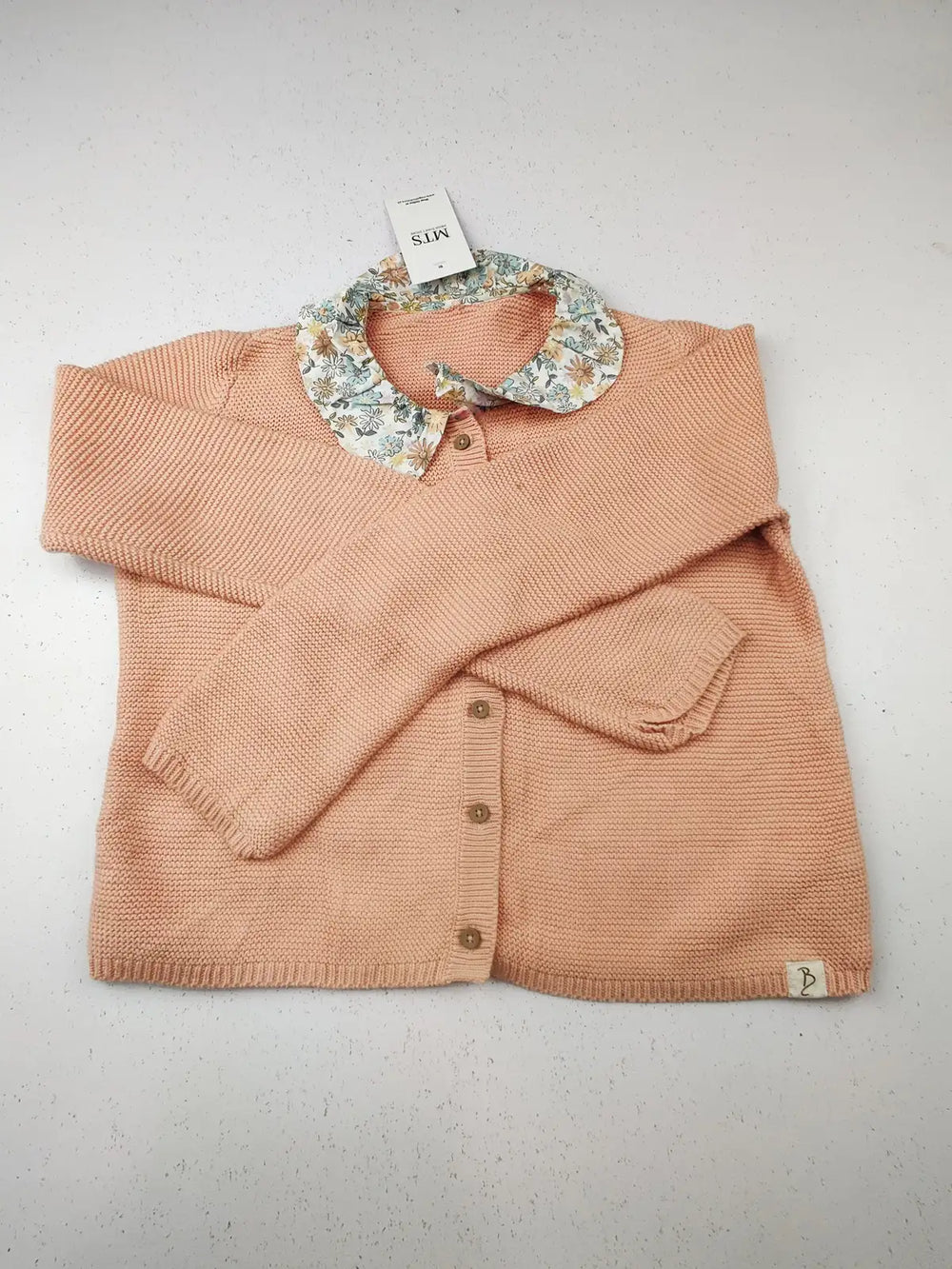 Buy online pre-used pre-loved 100% authentic & Original branded Billie (KWG-6742) available in Pakistan. Top international brands avilable.