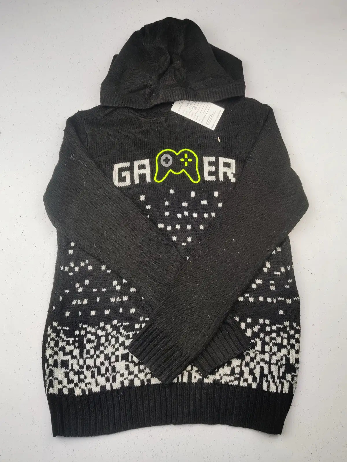 Buy online pre-used pre-loved 100% authentic & Original branded F&F (KWG-6831) available in Pakistan. Top international brands avilable.