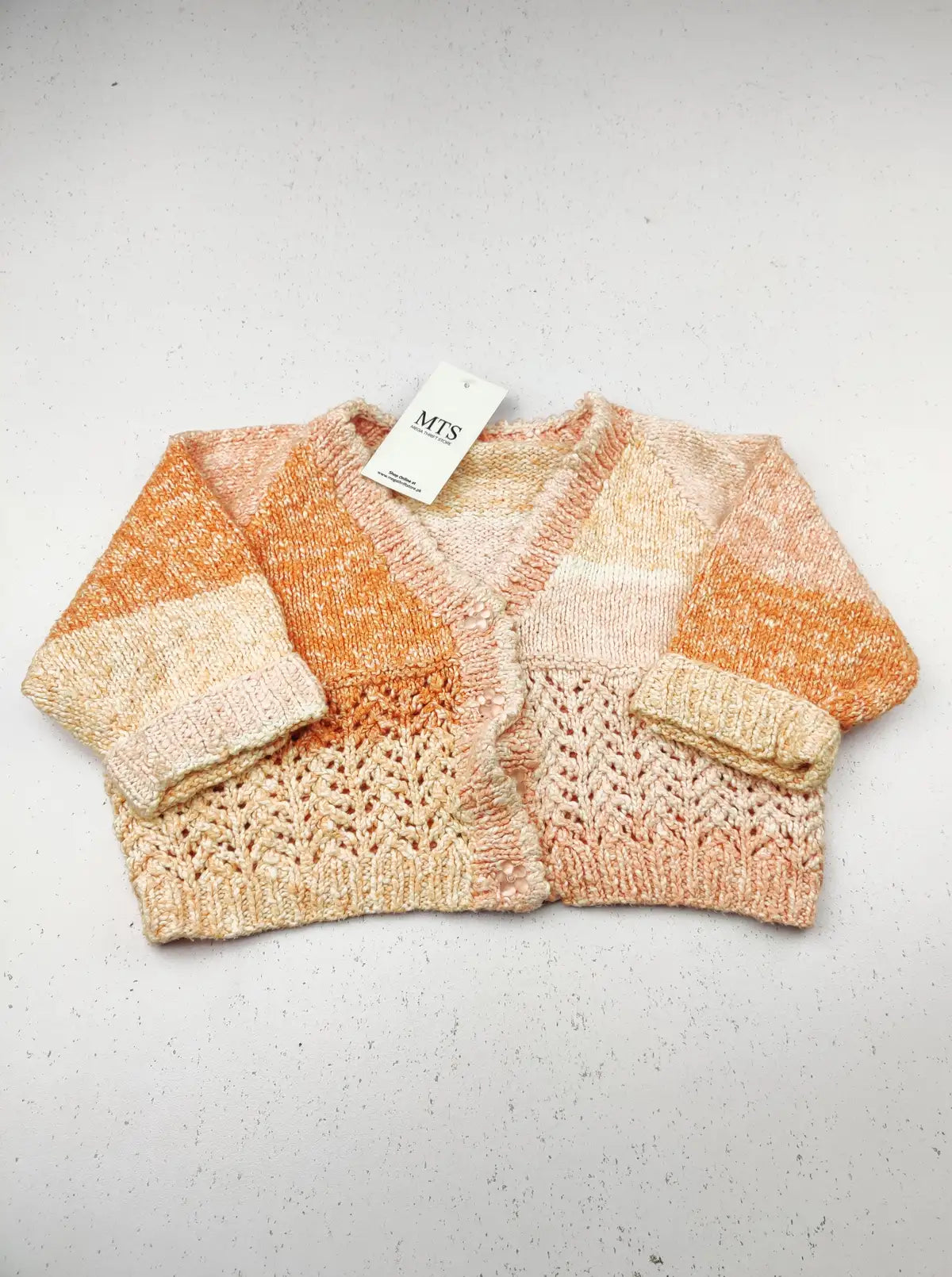 Buy online pre-used pre-loved 100% authentic & Original branded Unknown Brand (KWG-6845) available in Pakistan. Top international brands avilable.