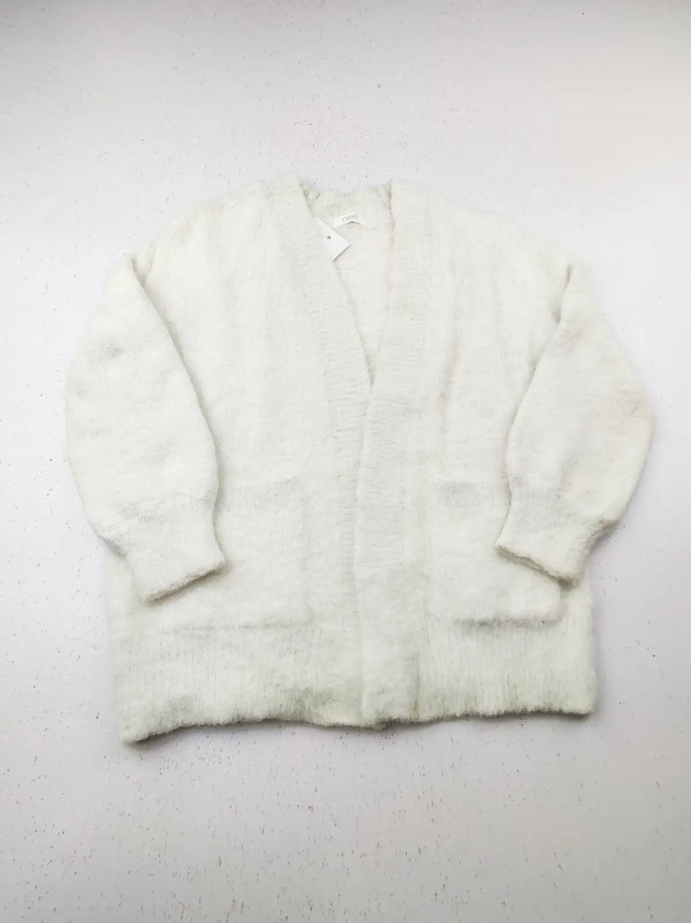 Buy online pre-used pre-loved 100% authentic & Original branded Primark (KWG-6893) available in Pakistan. Top international brands avilable.