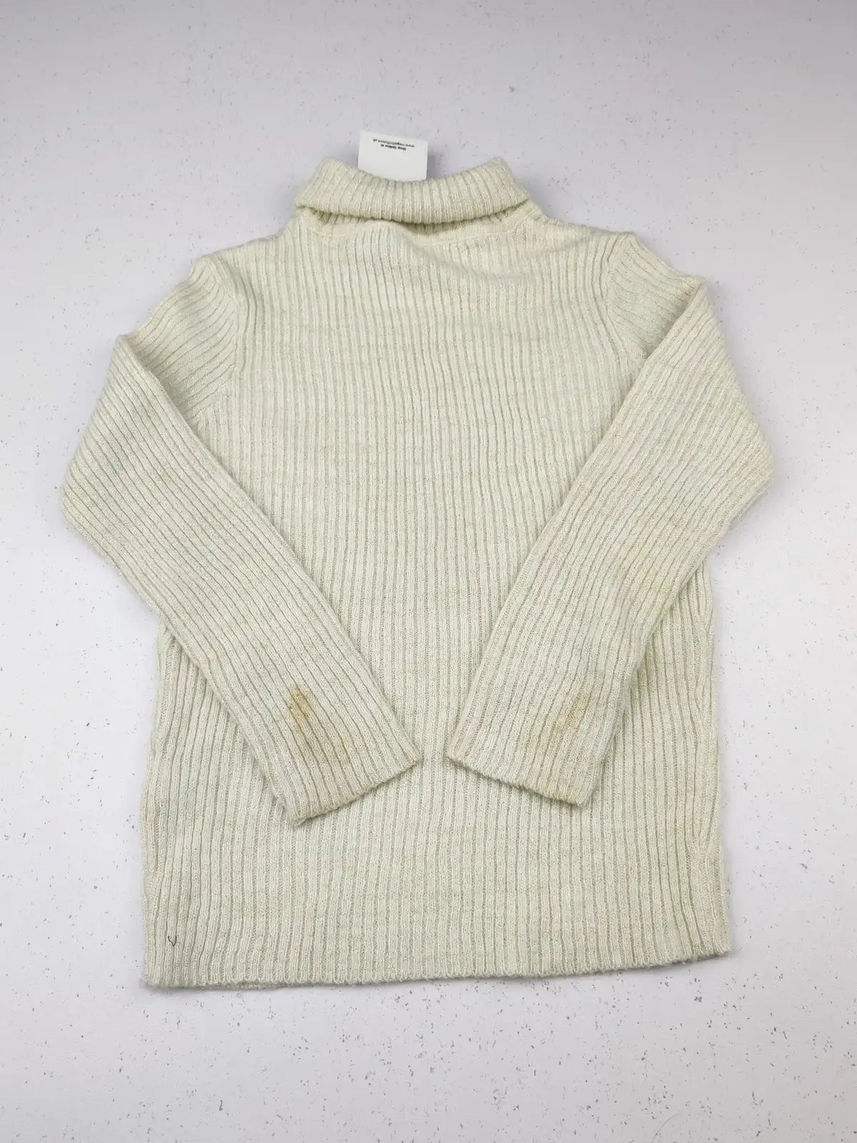 Buy online pre-used pre-loved 100% authentic & Original branded Tu (KWG-7230) available in Pakistan. Top international brands avilable.