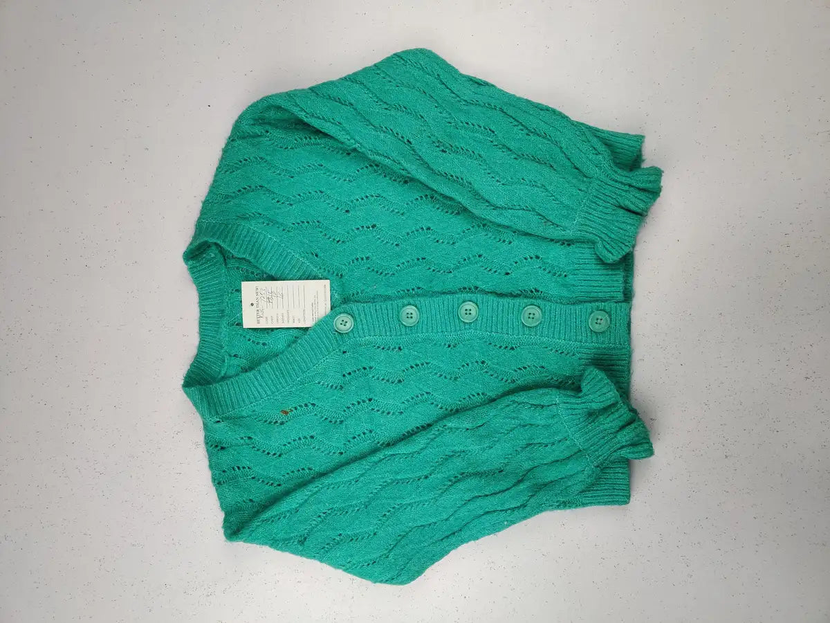 Buy online pre-used pre-loved 100% authentic & Original branded Dunnes Stores (KWG-7253) available in Pakistan. Top international brands avilable.