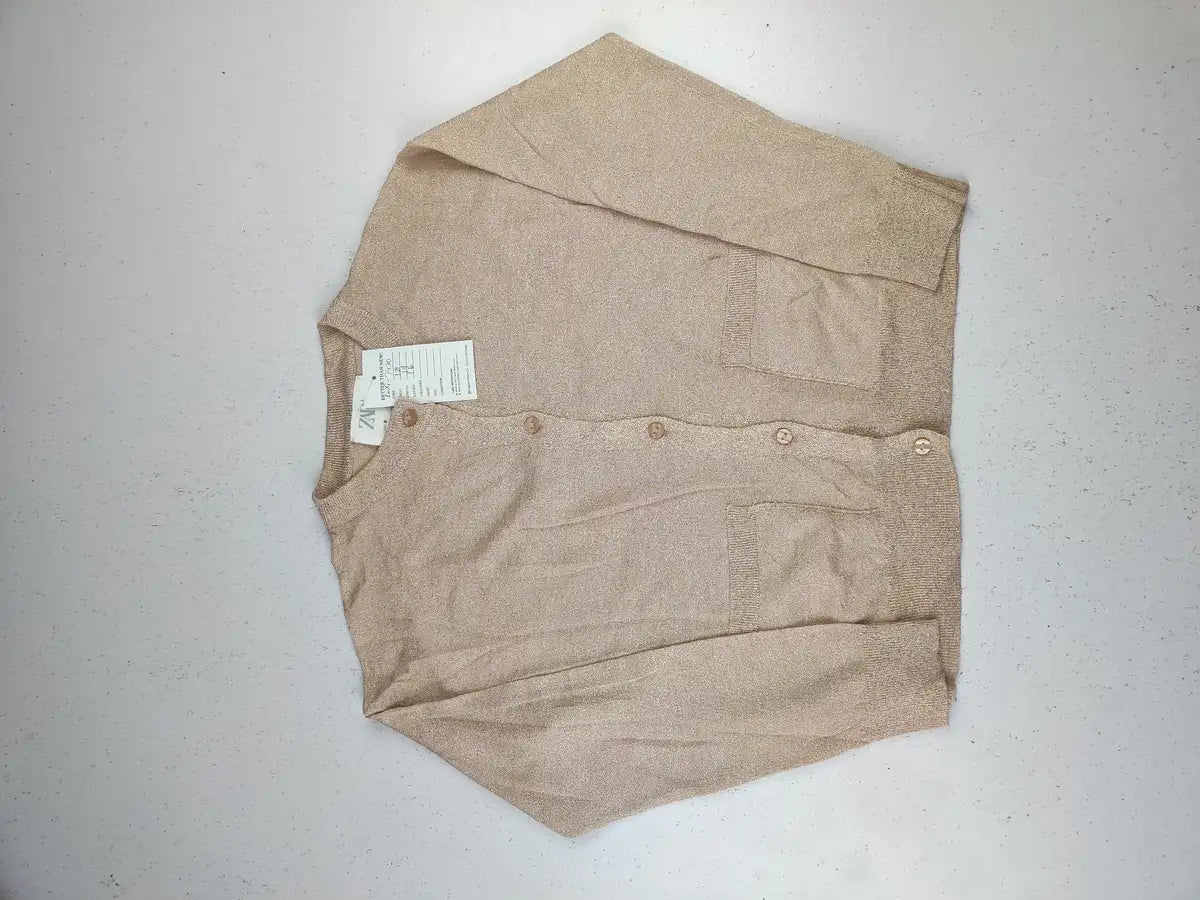 Buy online pre-used pre-loved 100% authentic & Original branded Zara (KWG-7420) available in Pakistan. Top international brands avilable.