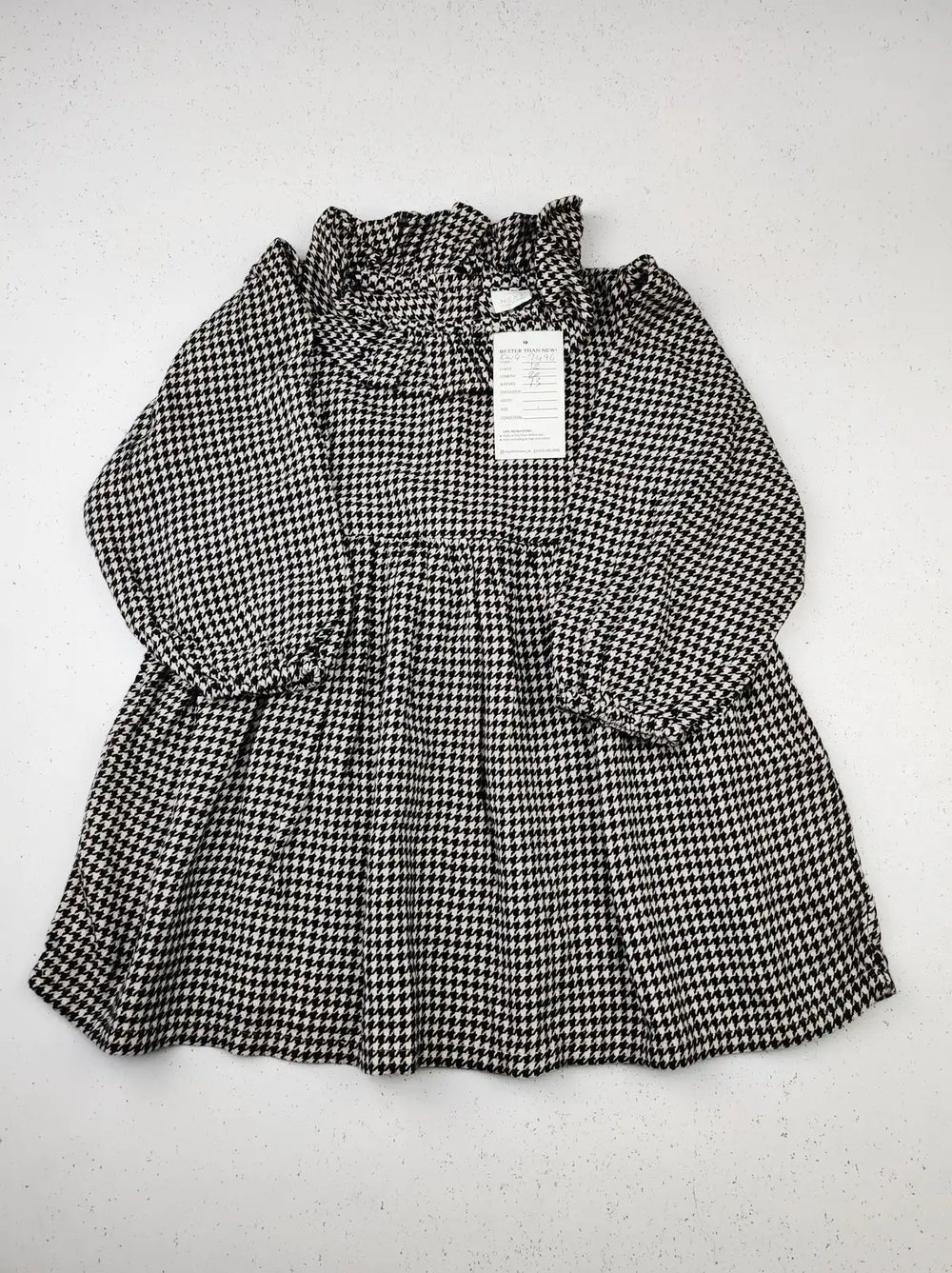 Buy online pre-used pre-loved 100% authentic & Original branded Beatrix Potters (KWG-7496) available in Pakistan. Top international brands avilable.