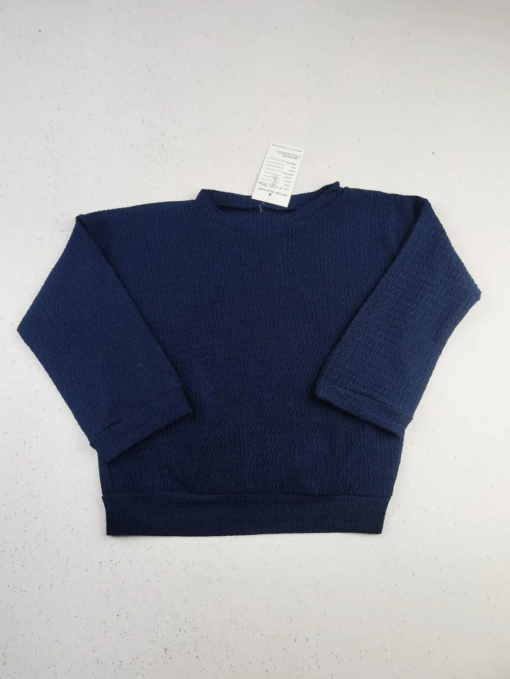 Buy online pre-used pre-loved 100% authentic & Original branded Unknown Brand (KWG-7926) available in Pakistan. Top international brands avilable.