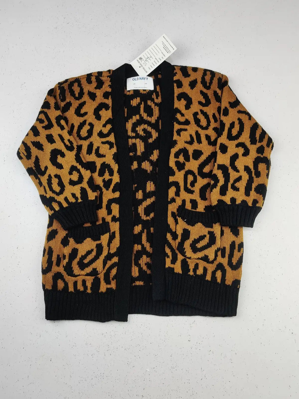 Buy online pre-used pre-loved 100% authentic & Original branded Old Navy (KWG-7960) available in Pakistan. Top international brands avilable.