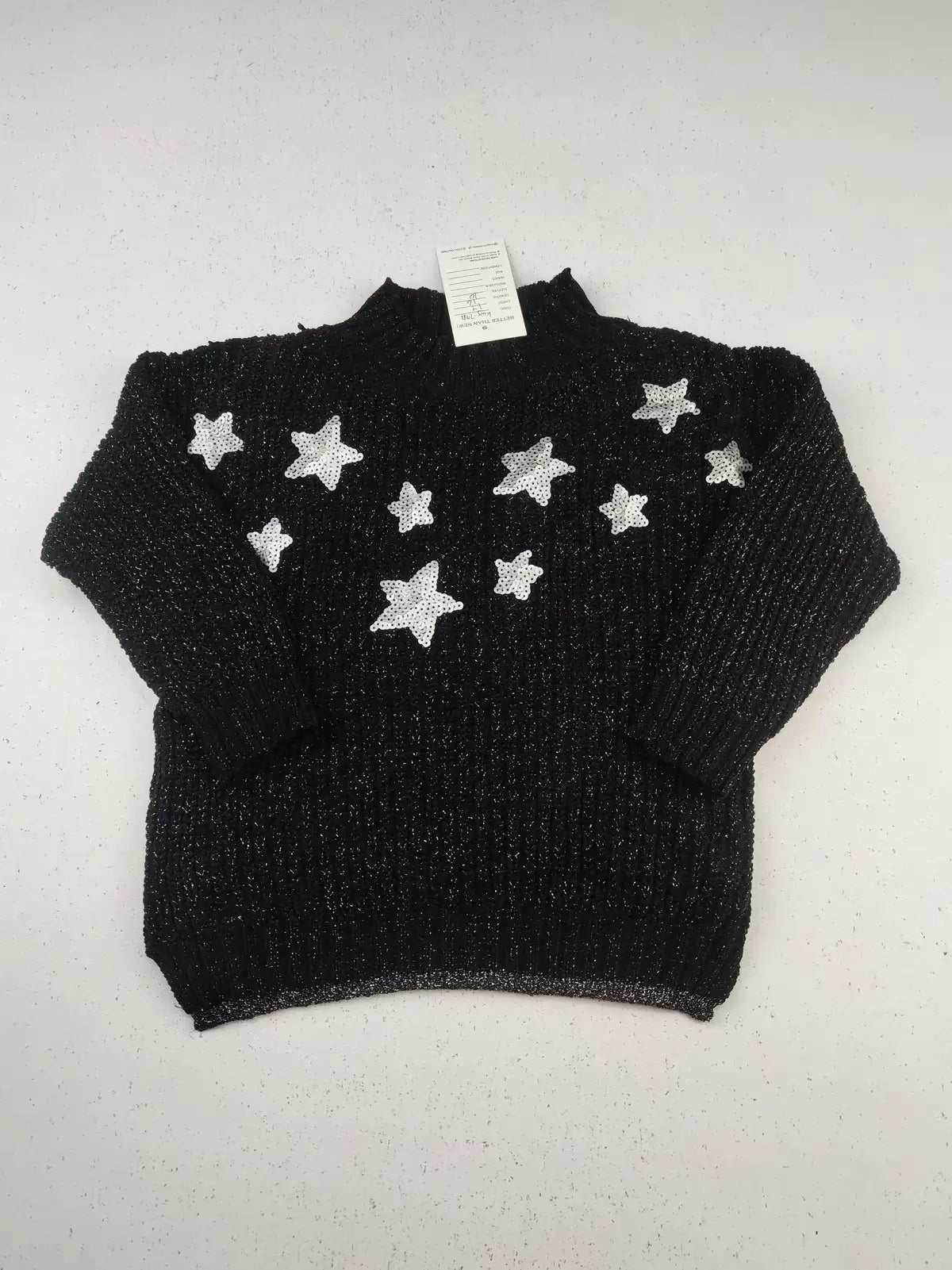 Buy online pre-used pre-loved 100% authentic & Original branded Outfitters (KWG-7988) available in Pakistan. Top international brands avilable.