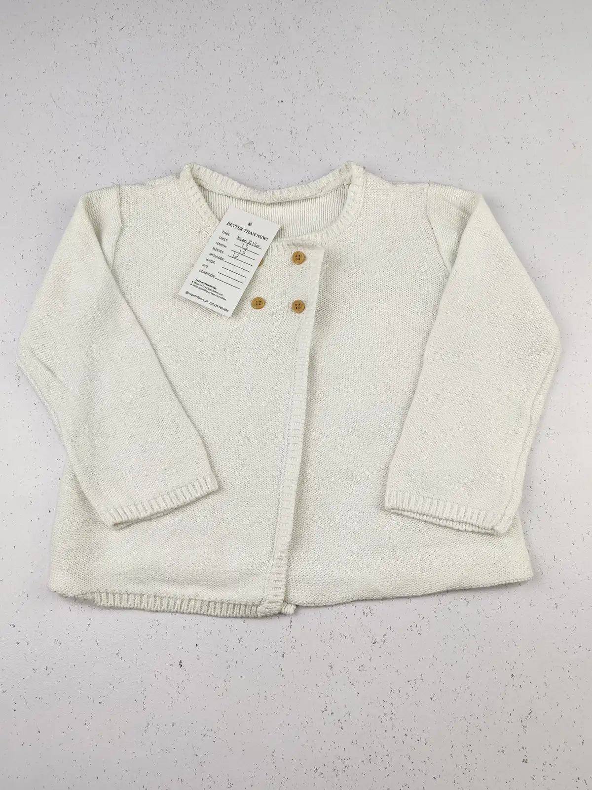 Buy online pre-used pre-loved 100% authentic & Original branded Unknown Brand (KWG-8120) available in Pakistan. Top international brands avilable.